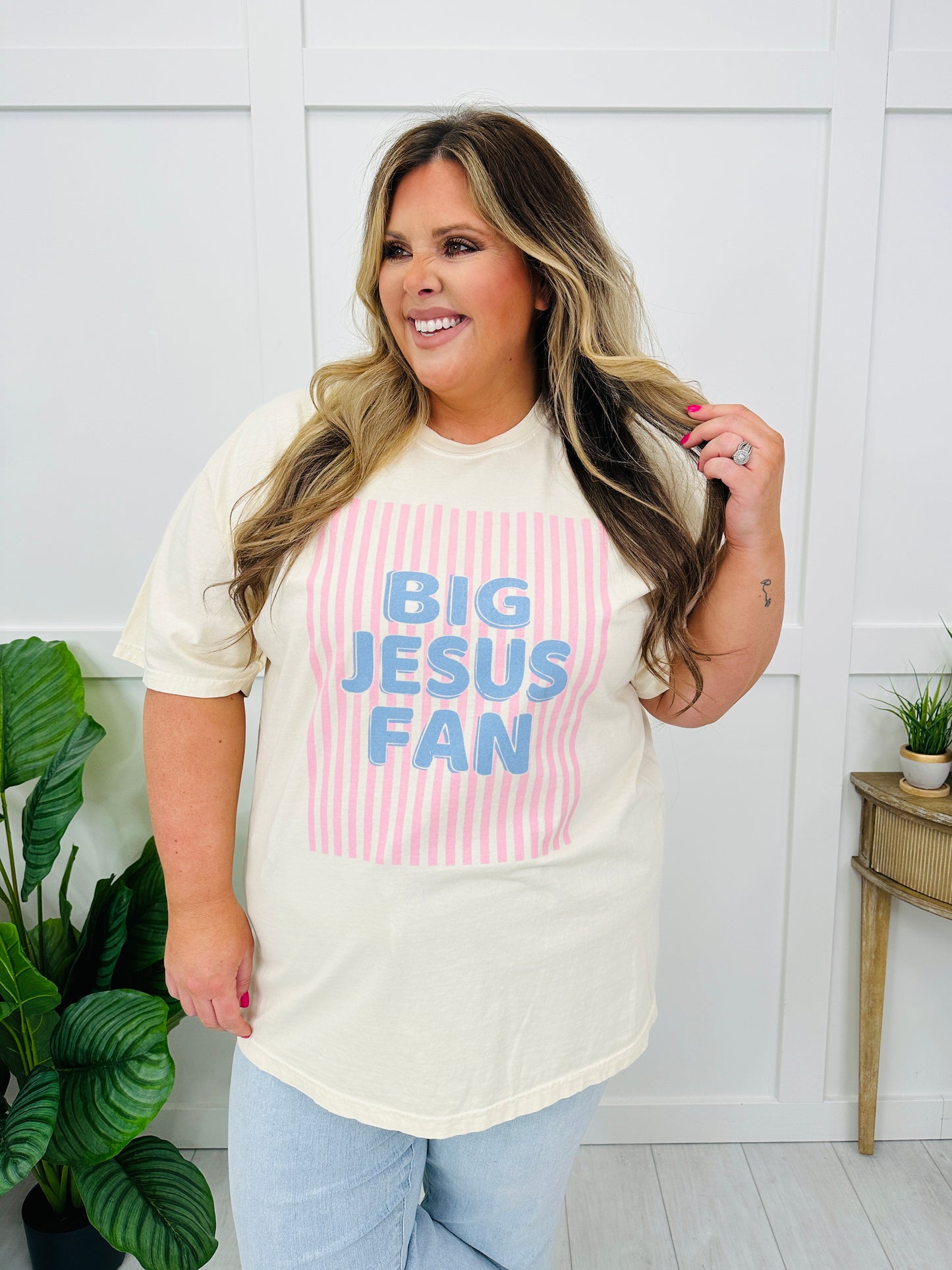 Big Jesus Fan Graphic Tee