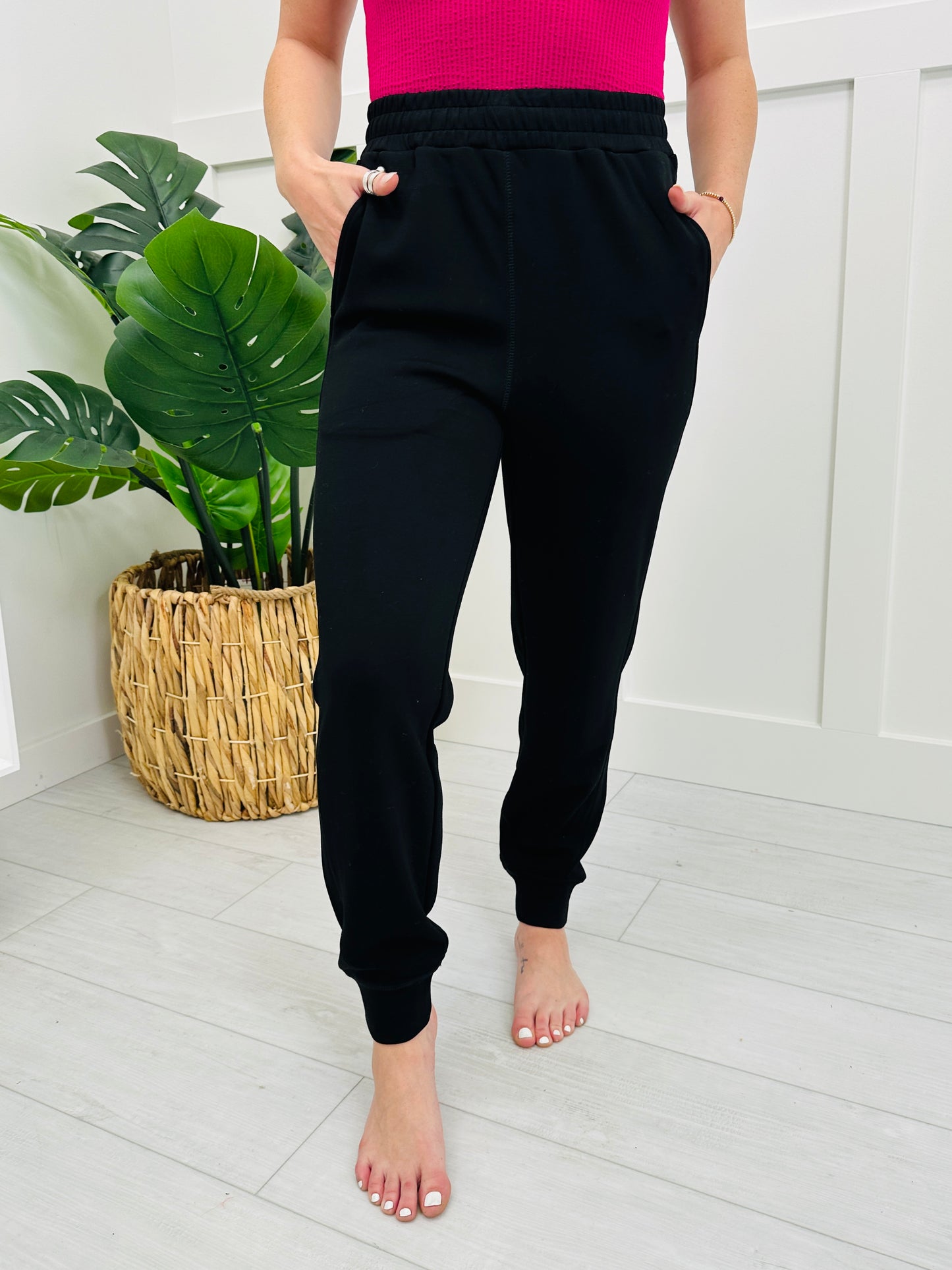 REG/CURVY Active Luxe Joggers