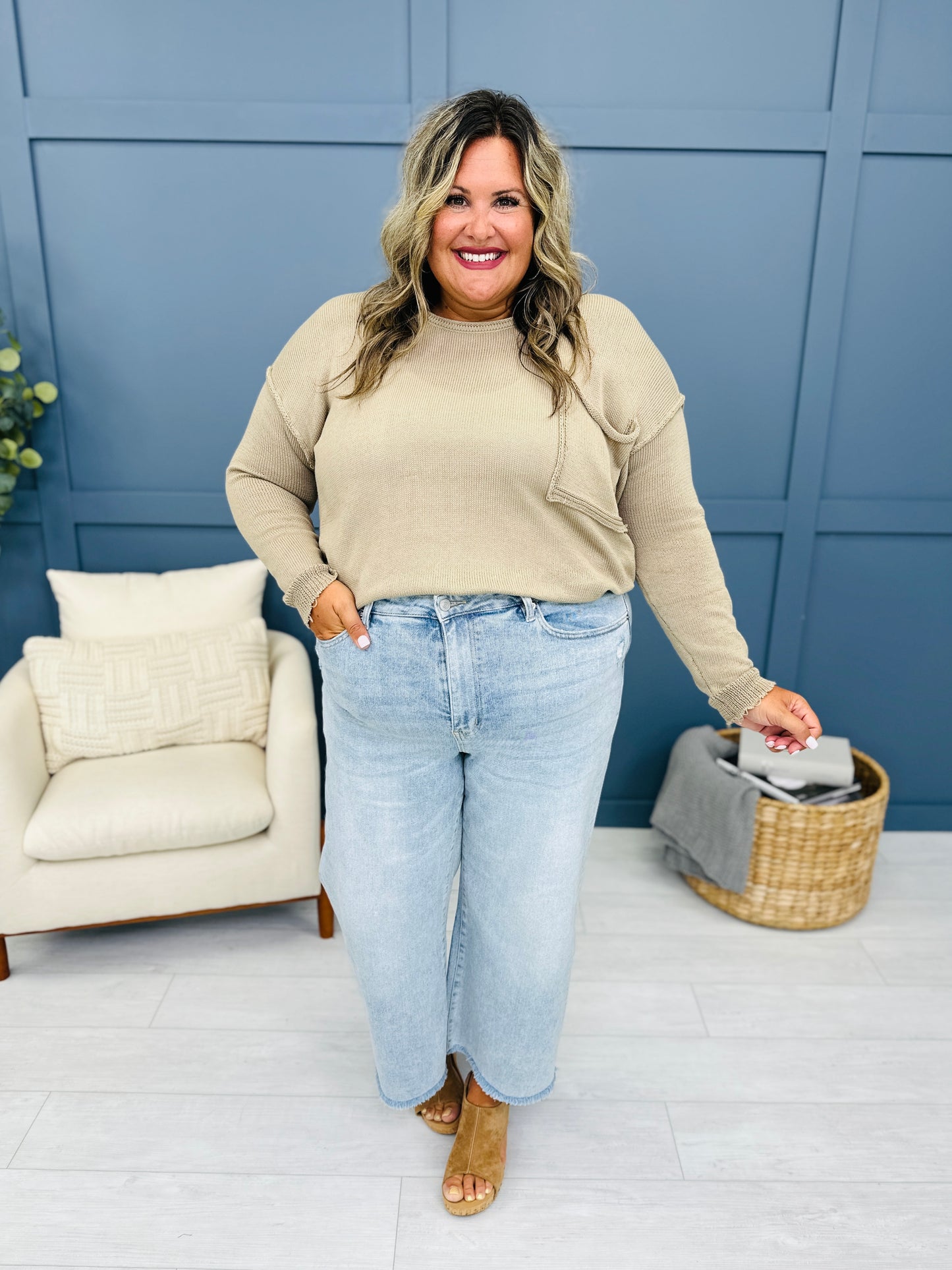 Pop, Lock, and Crop It Wide Leg Cropped Jeans in Reg/Curvy