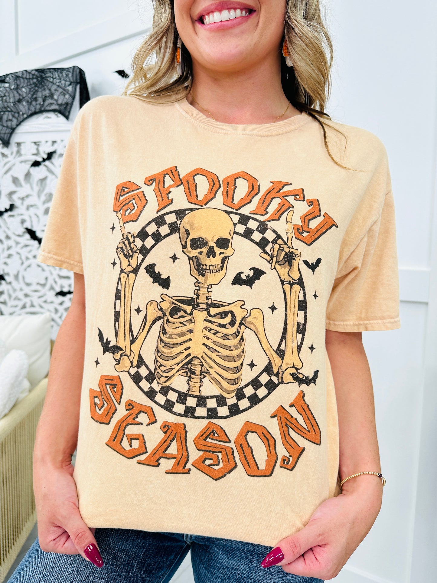 REG/CURVY Spooky Season Graphic Tee