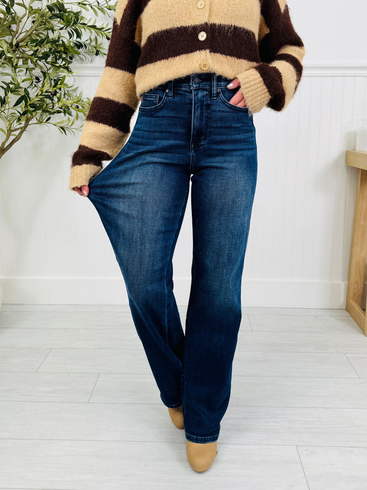 Judy Blue Always A Classic Tummy Control Straight Jeans