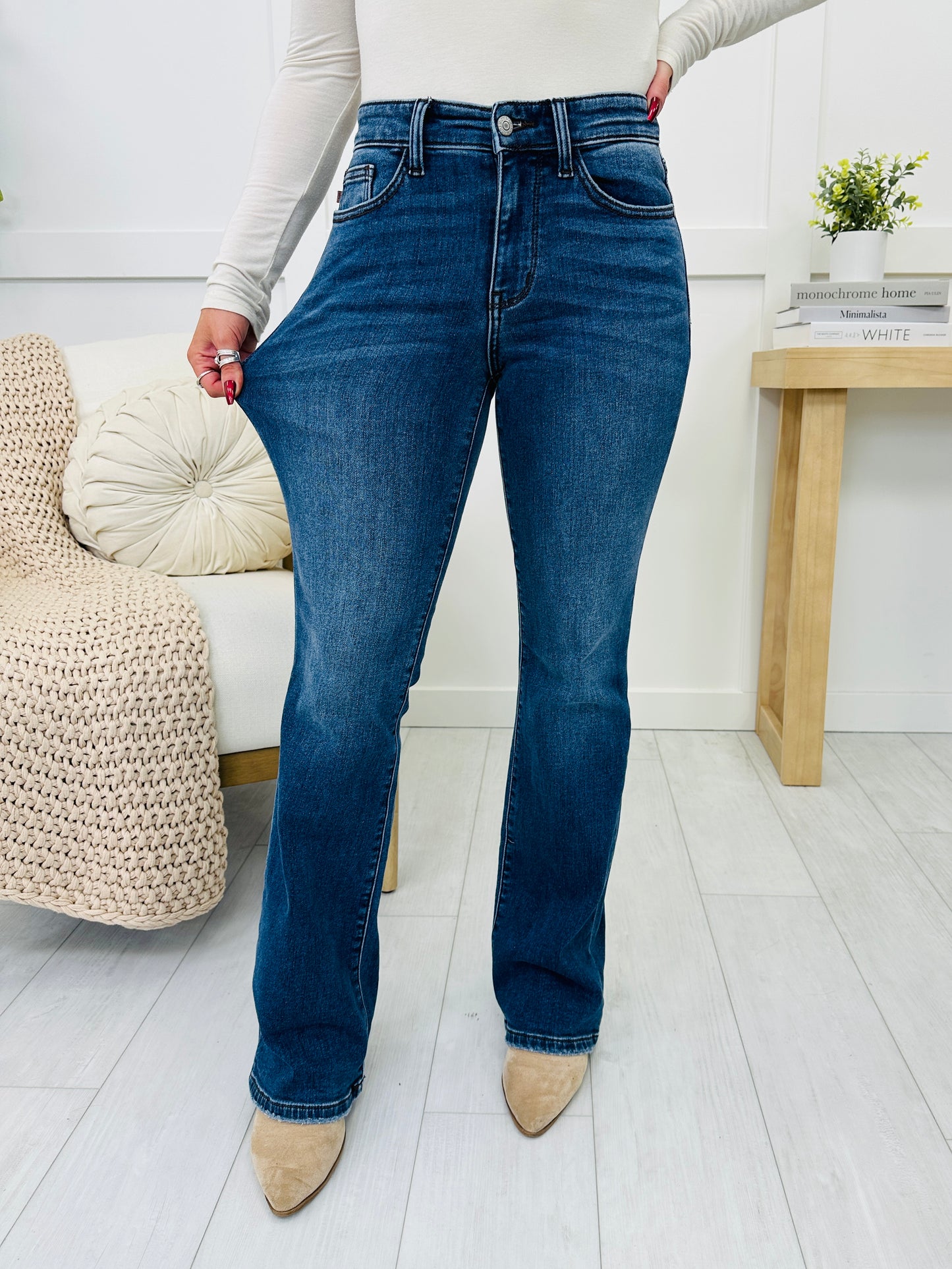 Judy Blue Wrapped in Love Thermal Bootcut Jeans in Reg/Curvy