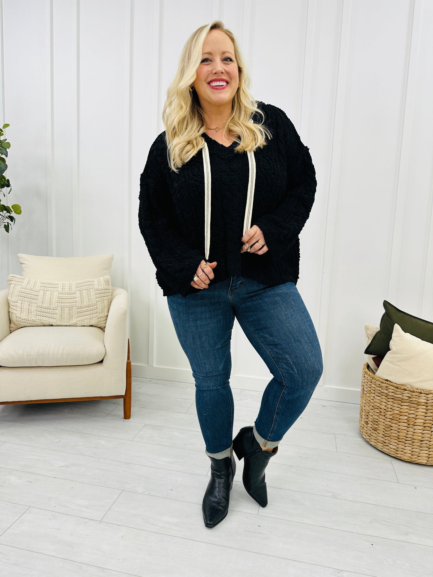 REG/CURVY It's Fall Y'all Hooded Sweater--Multiple Colors!