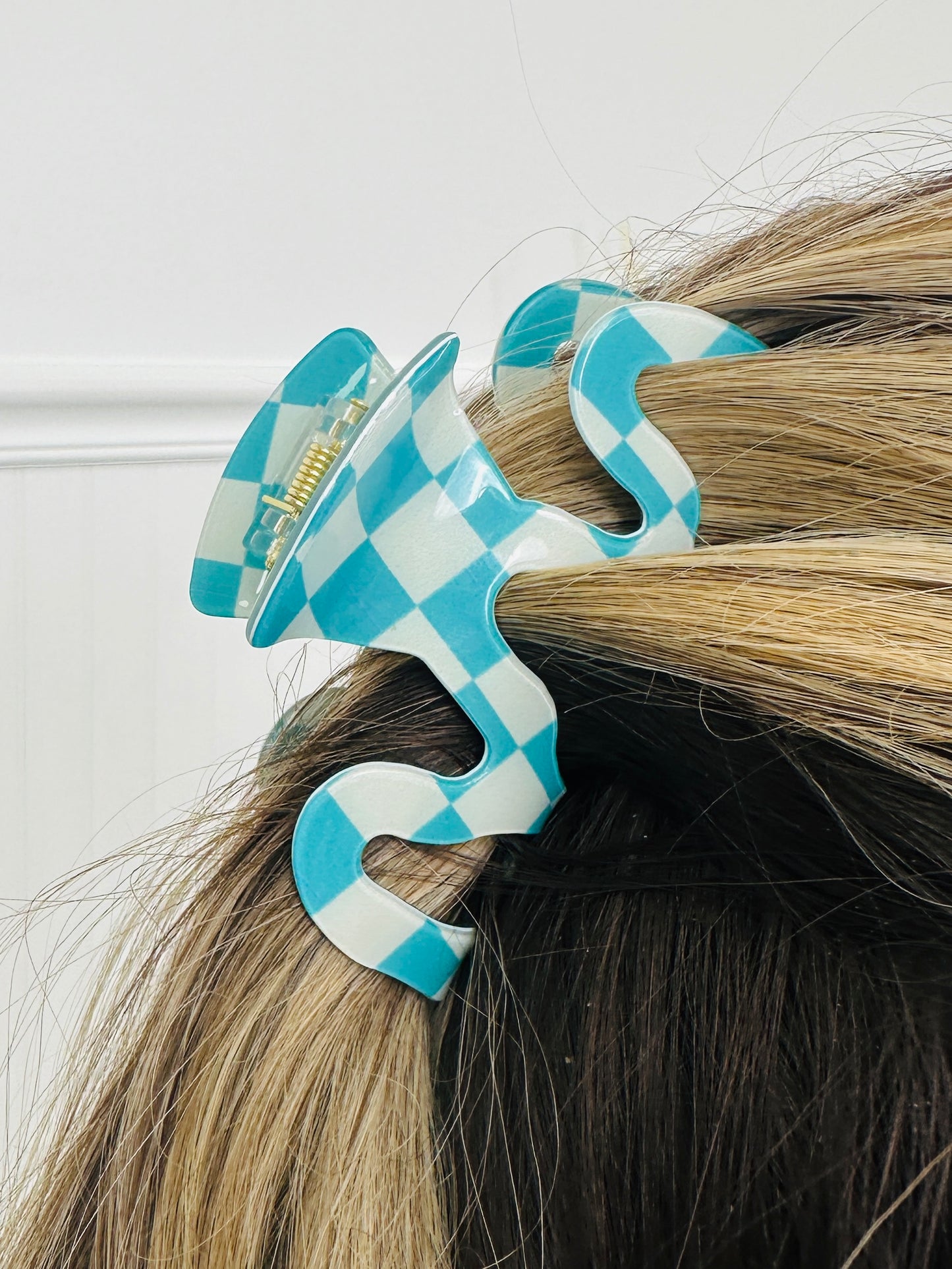 Check Me Out Checkered Claw Clip- Multiple Colors!