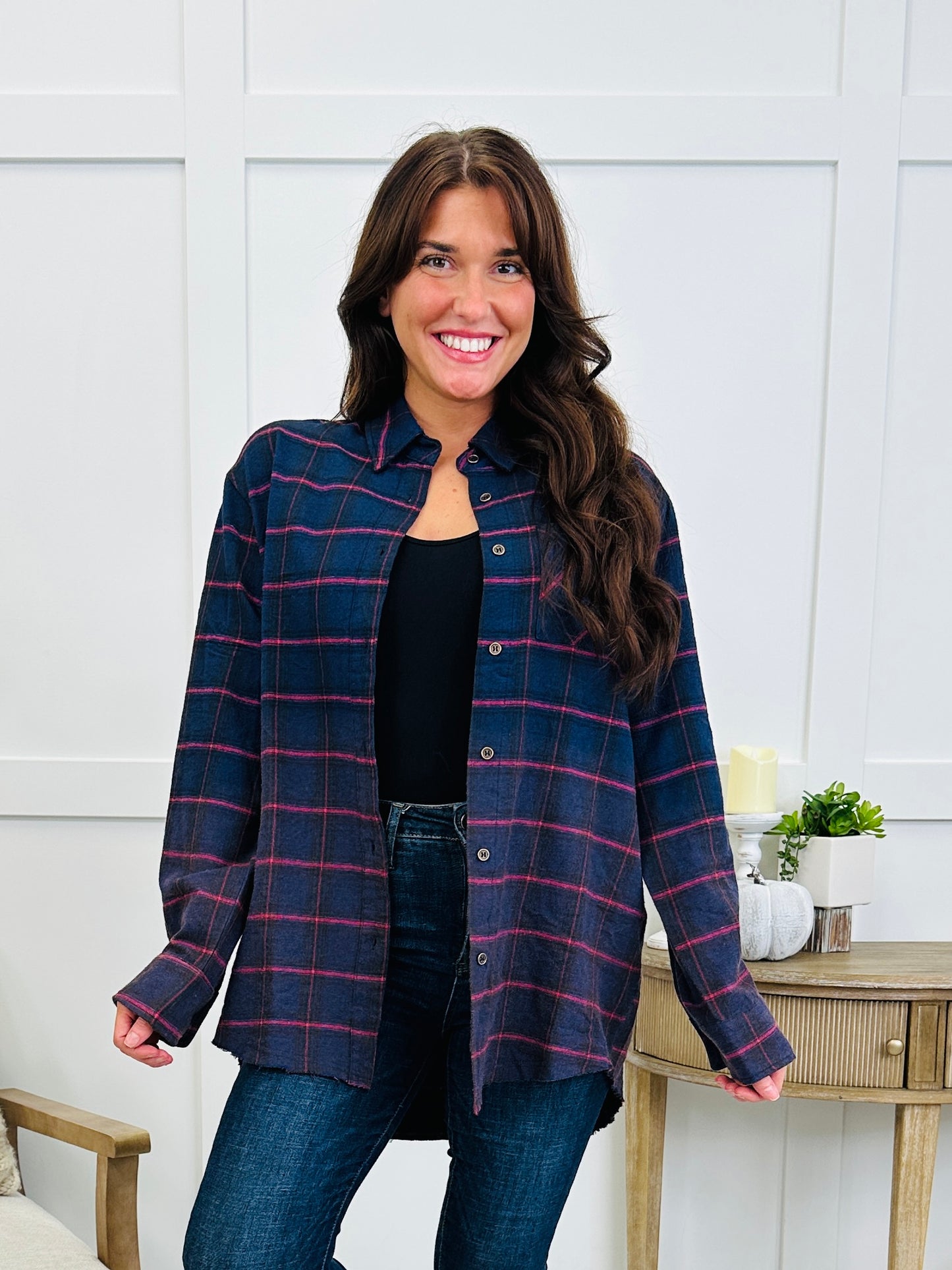Night Out Plaid Top In Navy