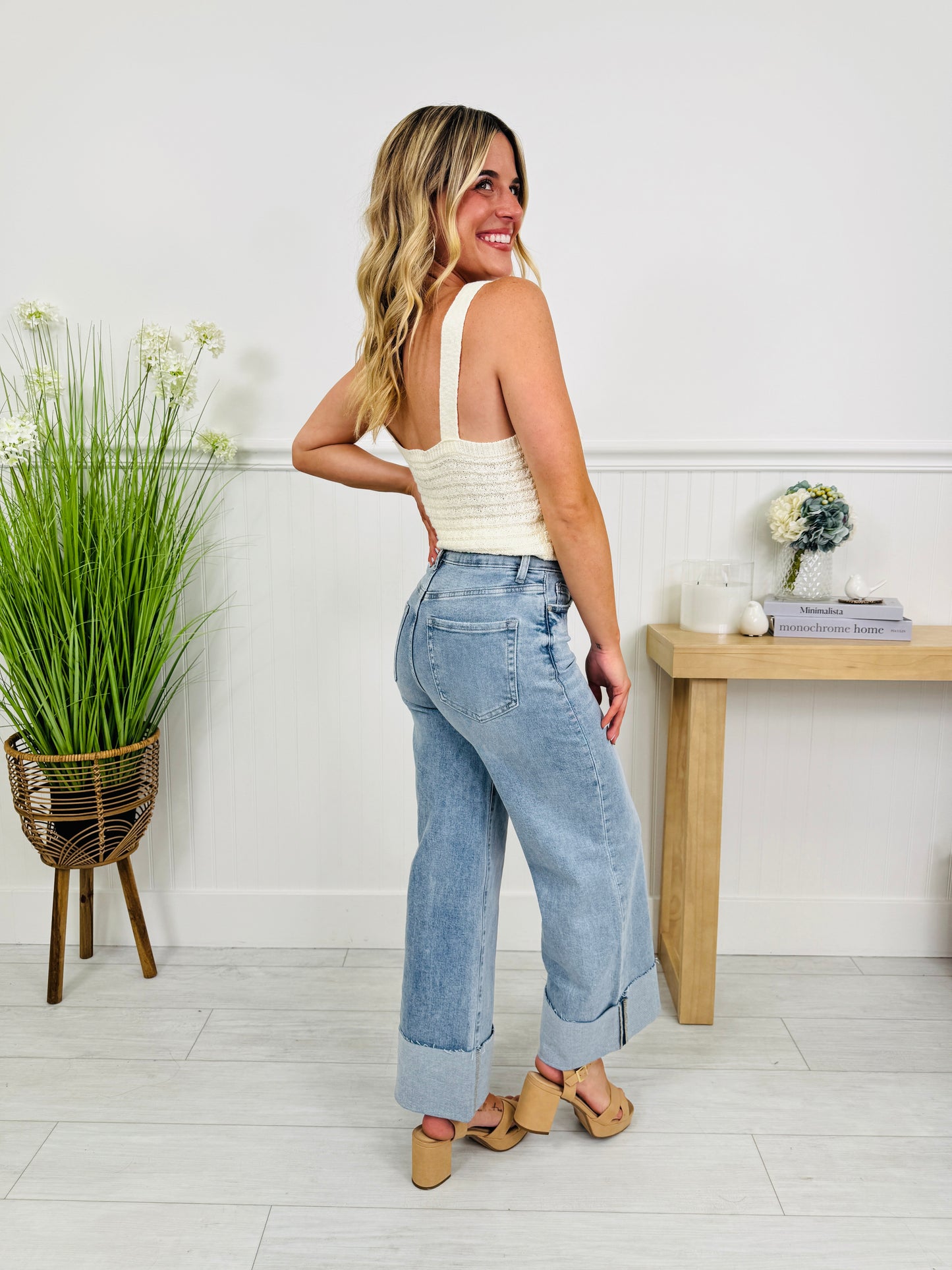 Right on Time Tummy Control Wide Leg Cropped Jeans