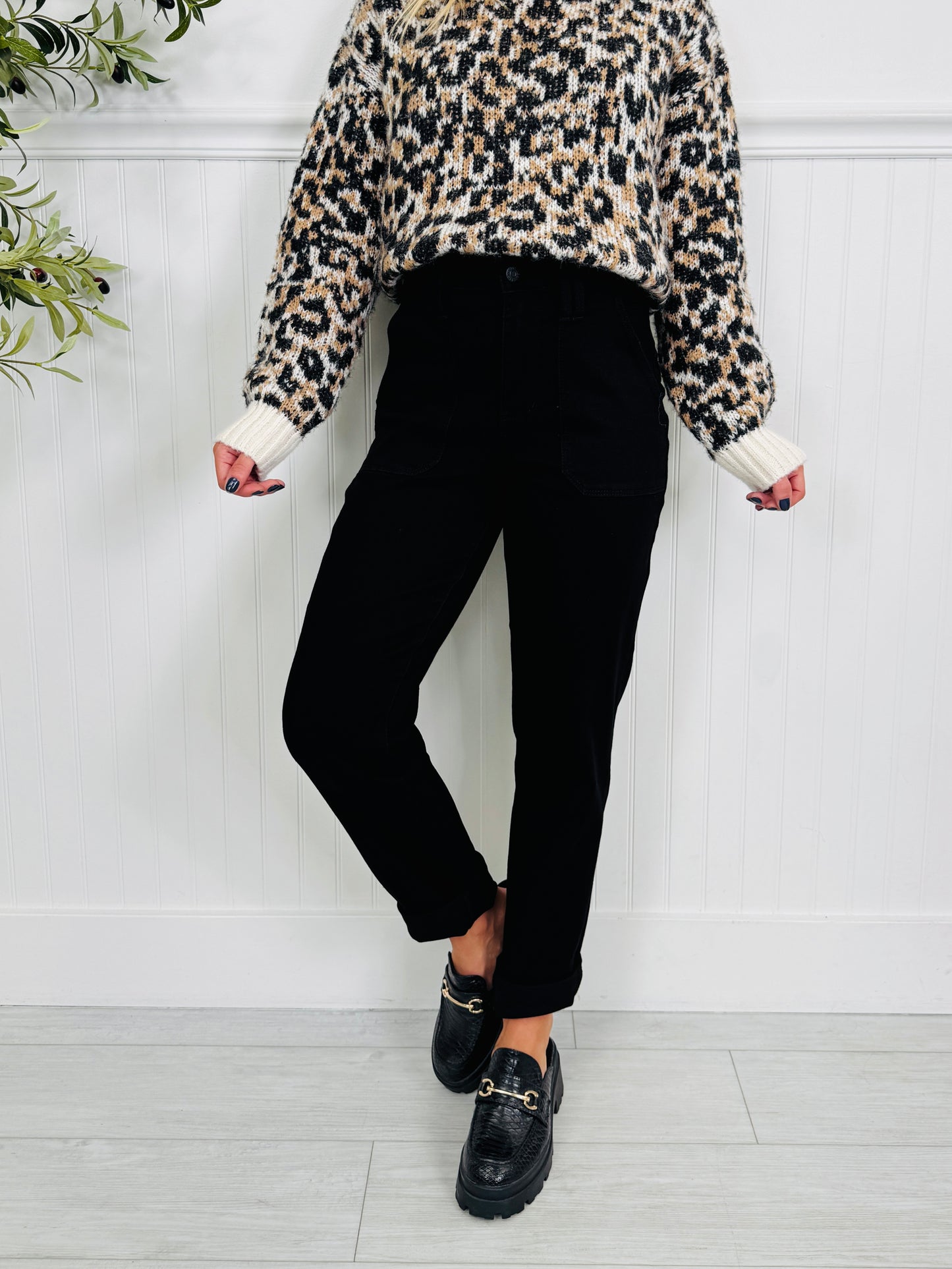 Judy Blue Black On The Go Weekender Jeans