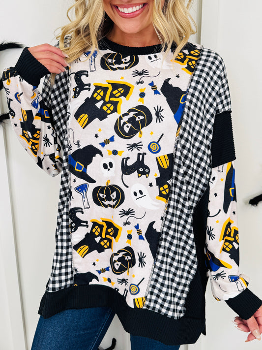 All Things Spooky Top In Haunted House Print