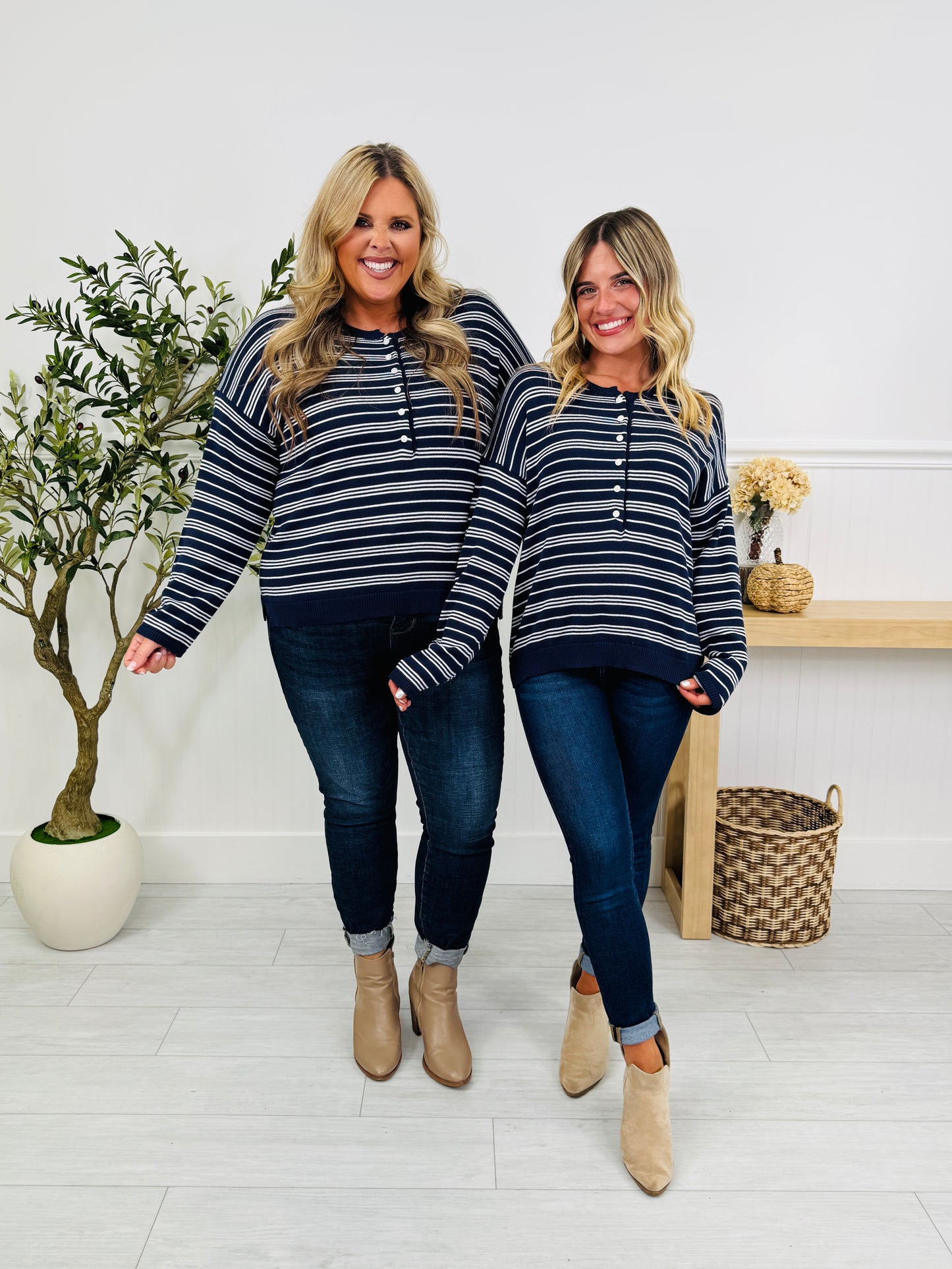 Fine Line Top In Navy