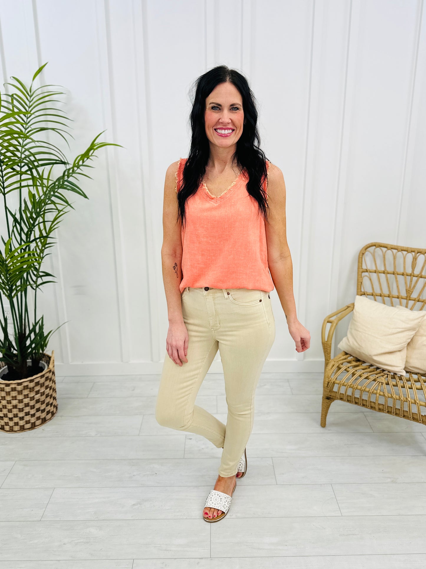 Judy Blue Khaki is The New White Tummy Control Skinny Jeans in Reg/Curvy