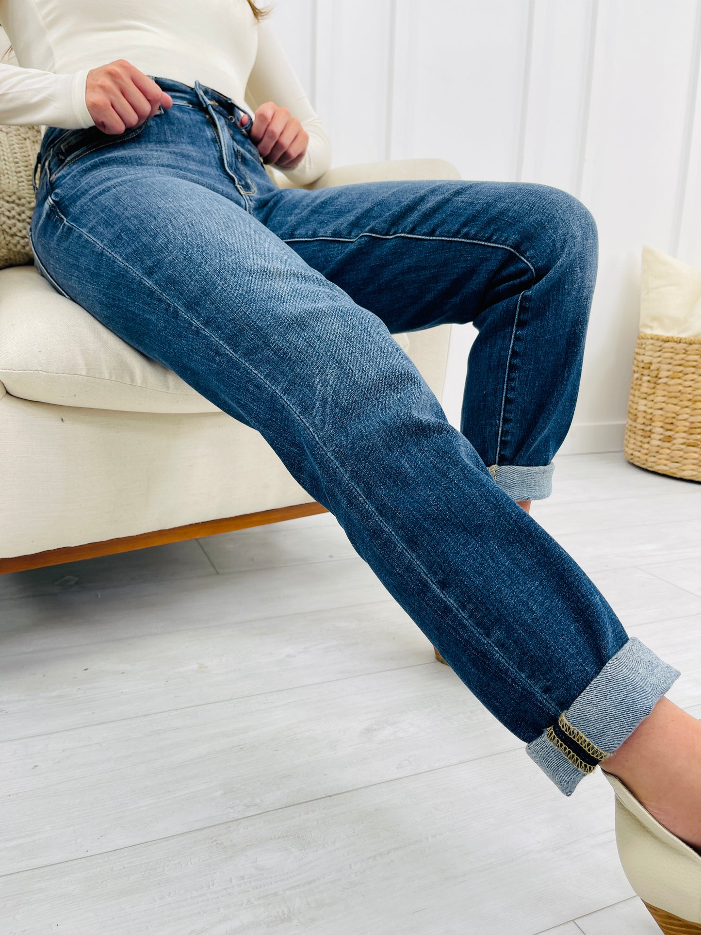 Judy Blue Convince Your Boyfriend Jeans in Reg/Curvy