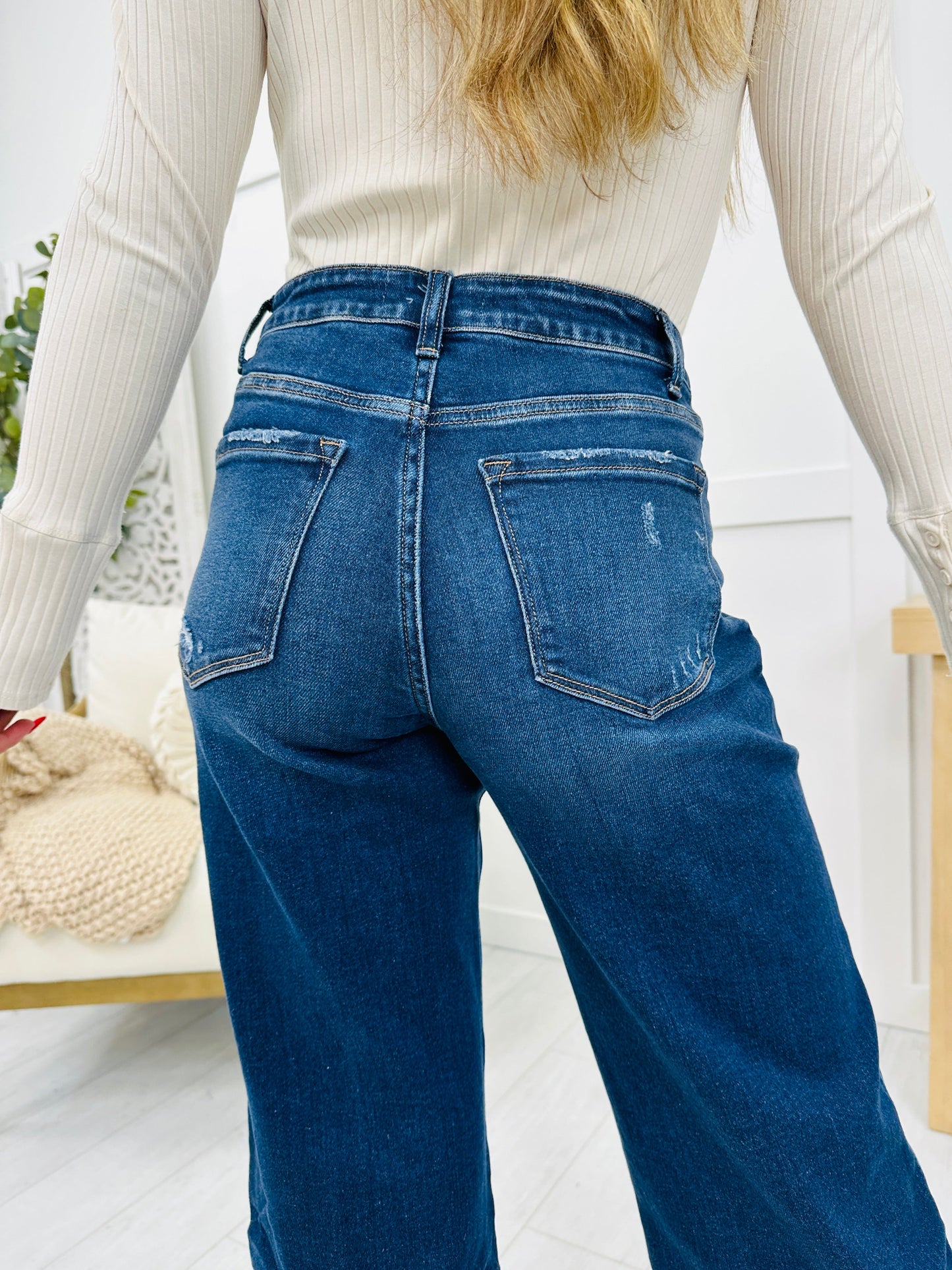 Lovervet Steppin' Out Wide Leg Ankle Jeans in Reg/Curvy