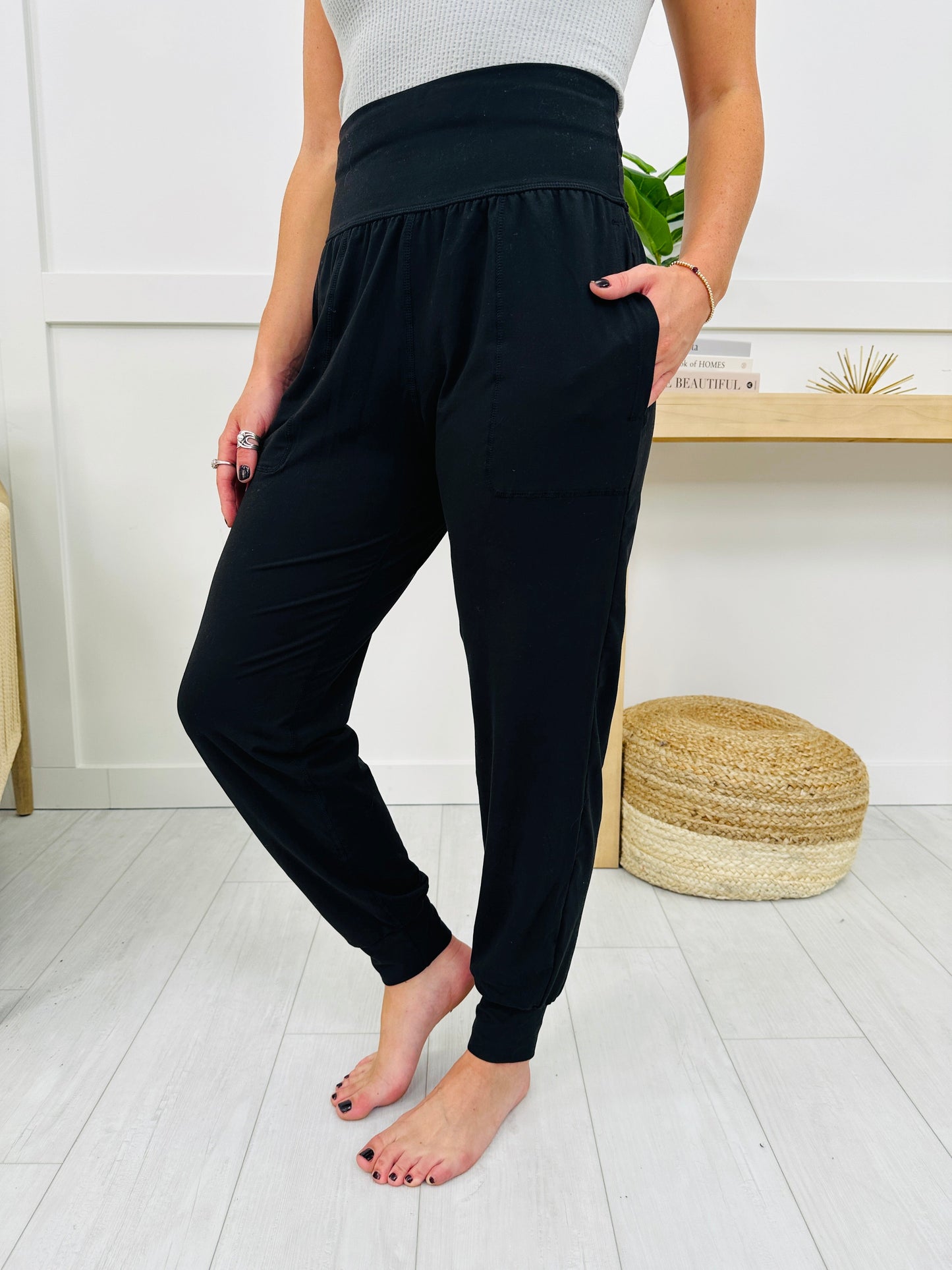 REG/CURVY On The Move Joggers