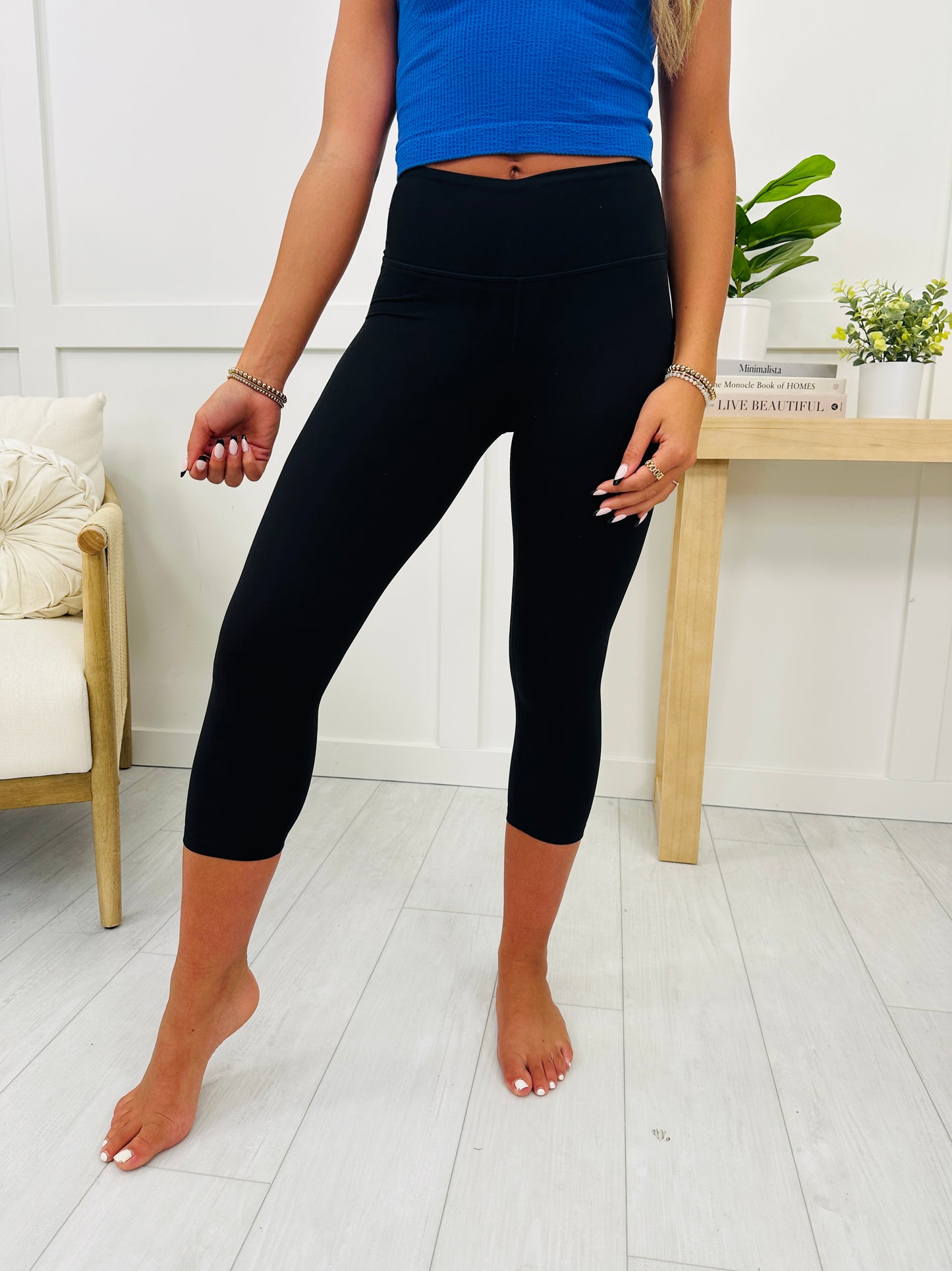 REG/CURVY Dynamic Drive Capri Leggings