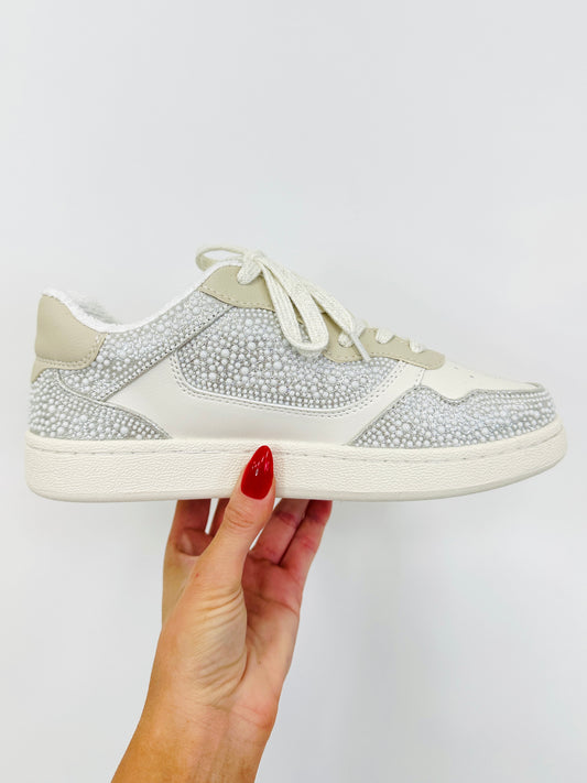 Pearl & Grace Sneakers