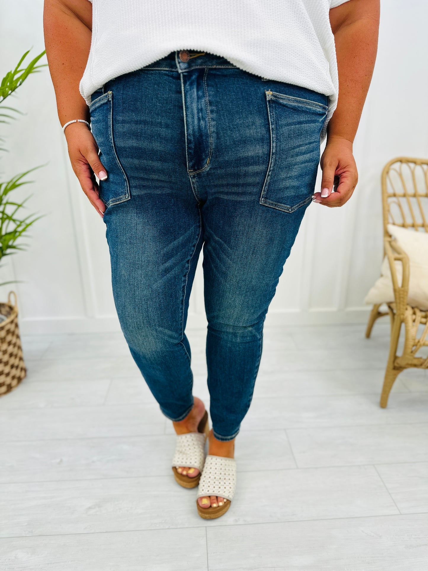 Judy Blue Take it Easy Relaxed Fit Skinny Jeans in REG/CURVY