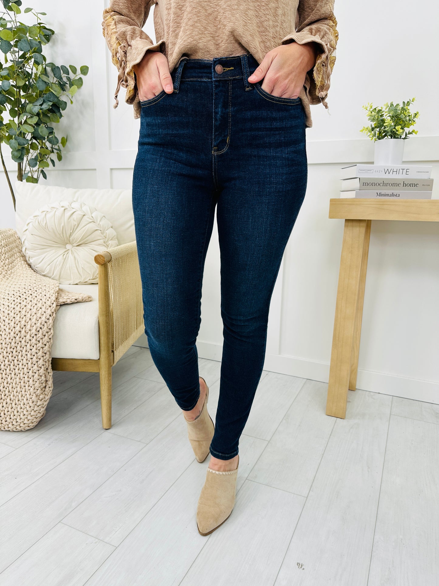 Restock! BEST SELLER! PLUS/REG Judy Blue The Holy Grail of Nondistressed Skinny Jeans