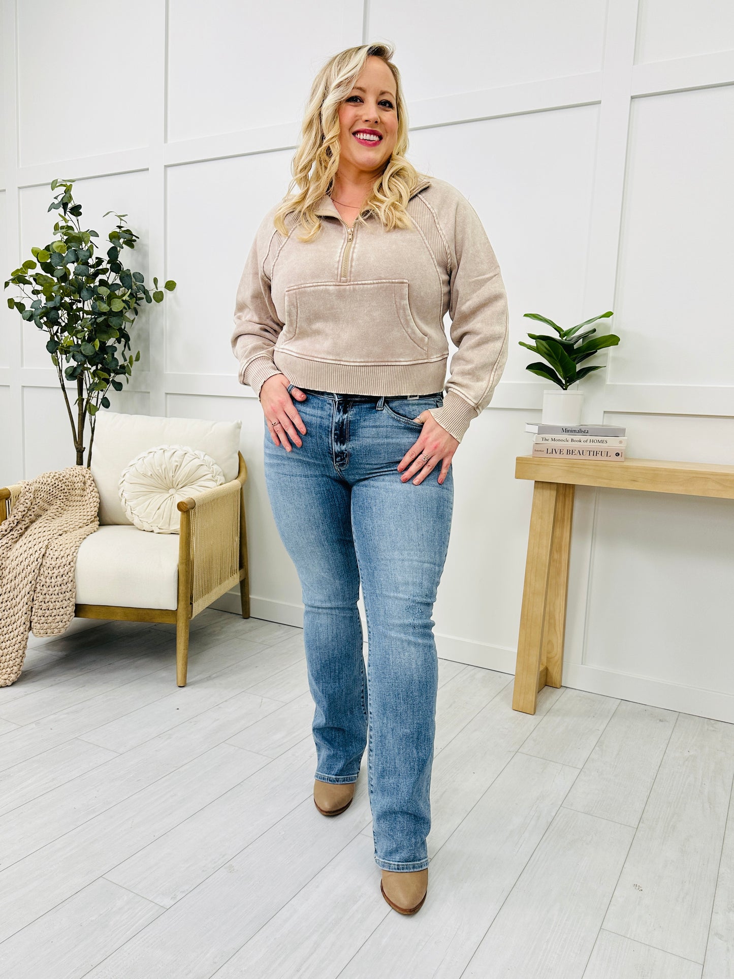 Judy Blue Head Over Boots Bootcut Jeans in Reg/Curvy