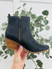 The Right On Time Boot In Black