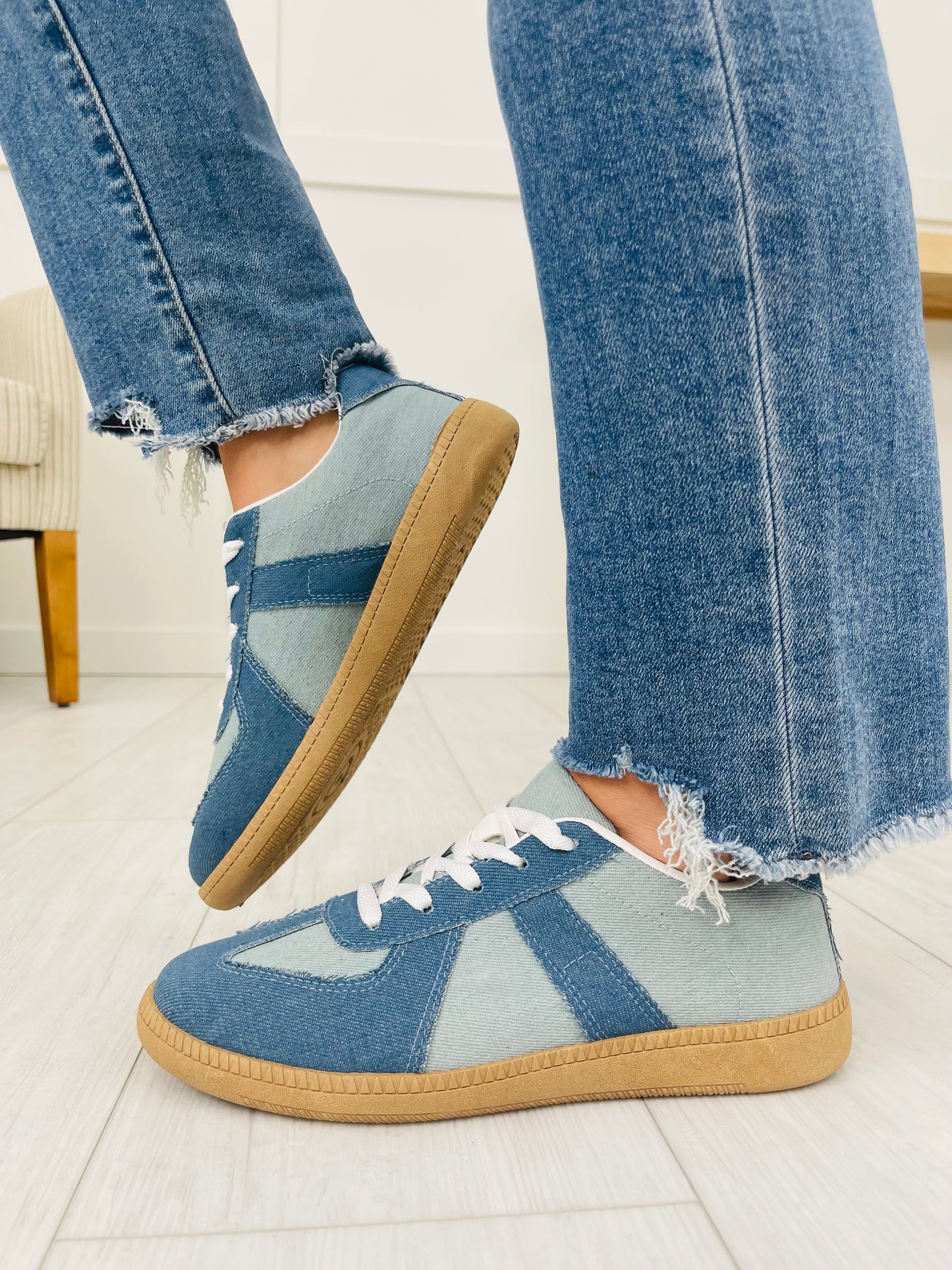 Frame Runner Sneakers in Blue Denim