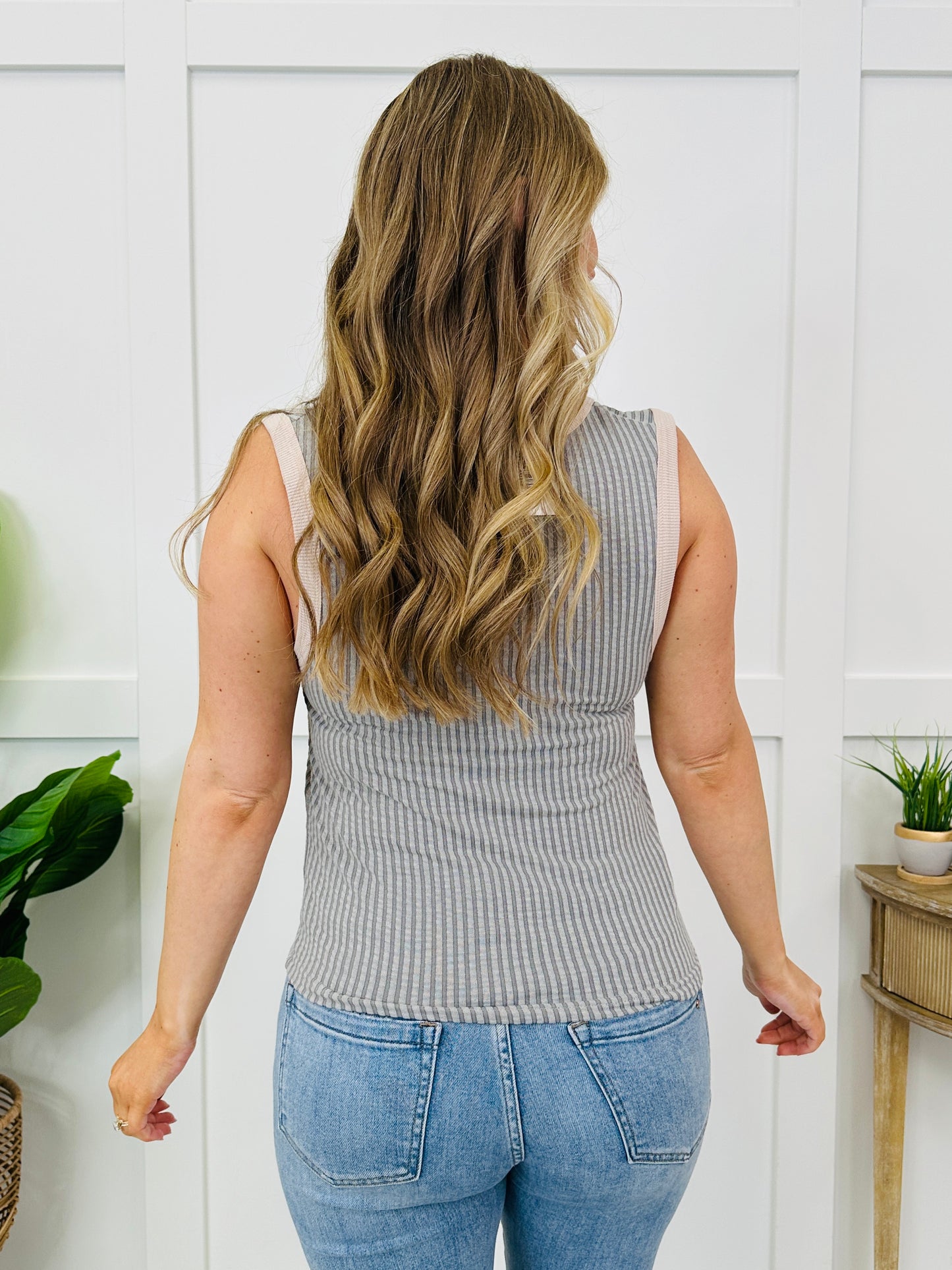 Sideline Style Tank Top In Light Grey