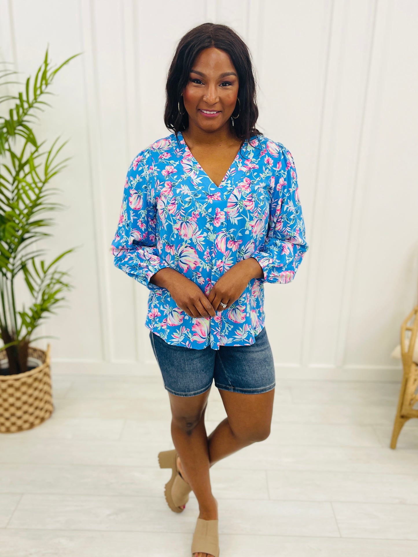 REG/CURVY Flirty In Florals Top