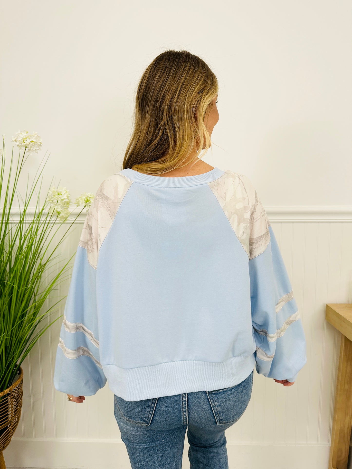 Drifted Into Daylight Top In Blue