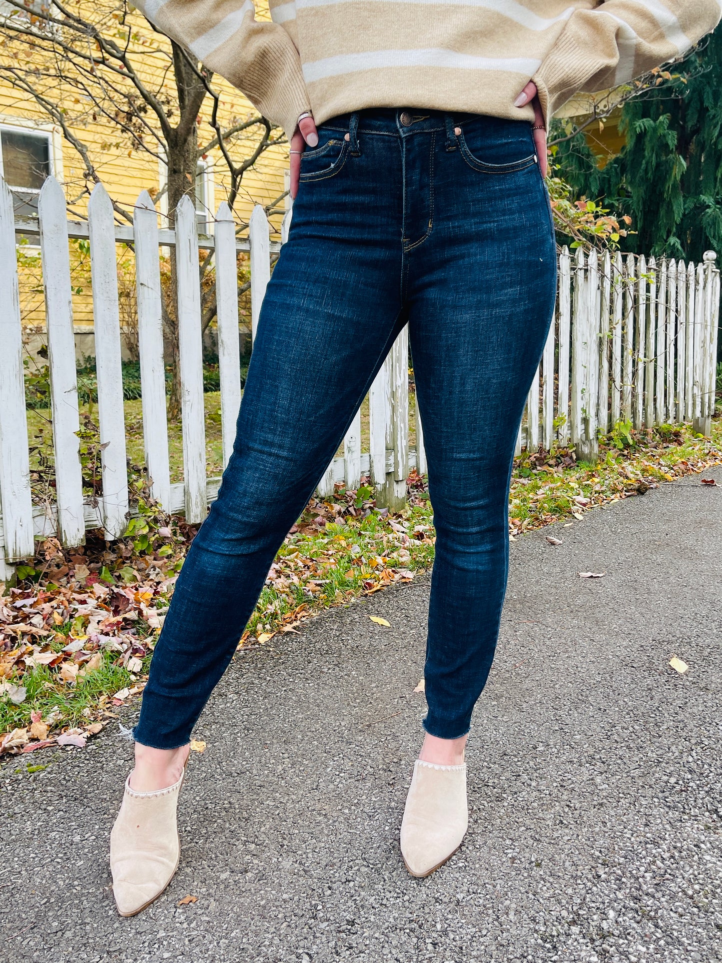 Judy Blue The Trifecta Tummy Control And Butt Lifting Skinny Jeans in REG/CURVY