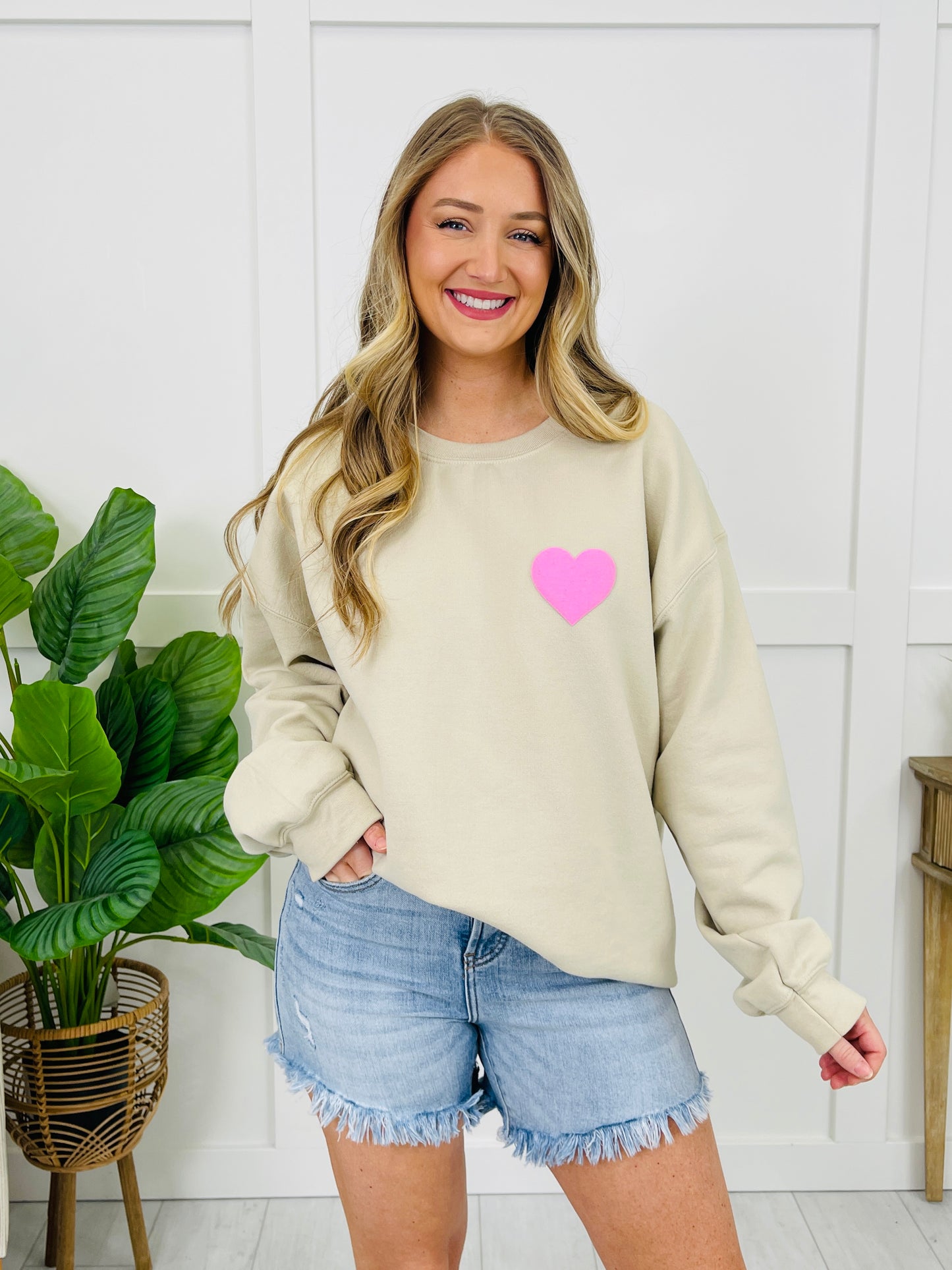 Happiest When Dilly Dallying Graphic Crewneck Sweatshirt