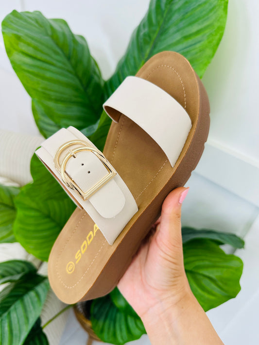 Classic Comforts Sandals In Cream