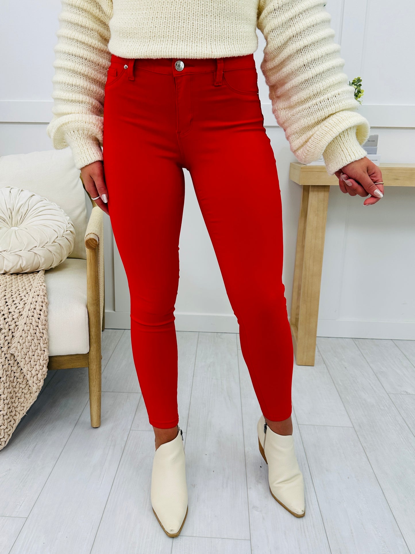 YMI Candy Cane Crush Super Stretch Skinny Pants in Reg/Curvy