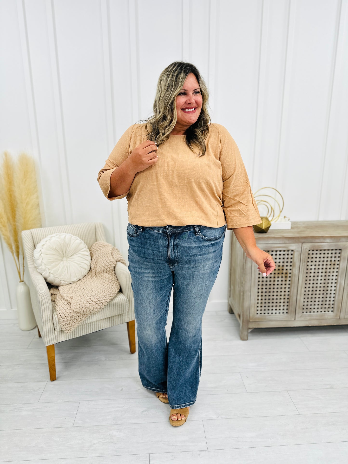 Judy Blue Stop and Stare Tummy Control Flare Jeans in Reg/Curvy