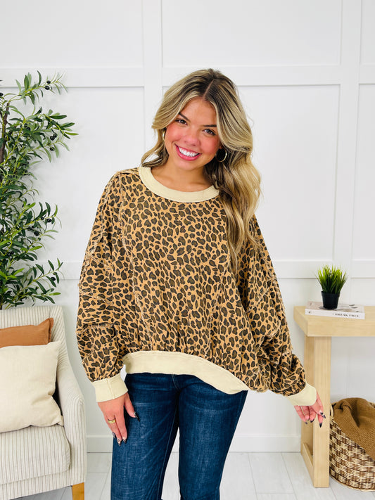 Savage Beauty Pullover