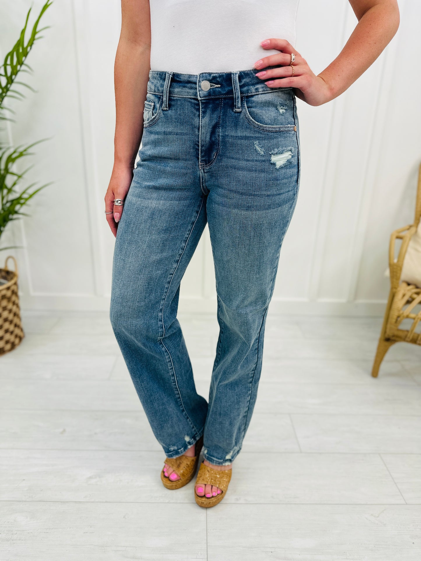 Judy Blue Play it Straight Jeans in Reg/Curvy