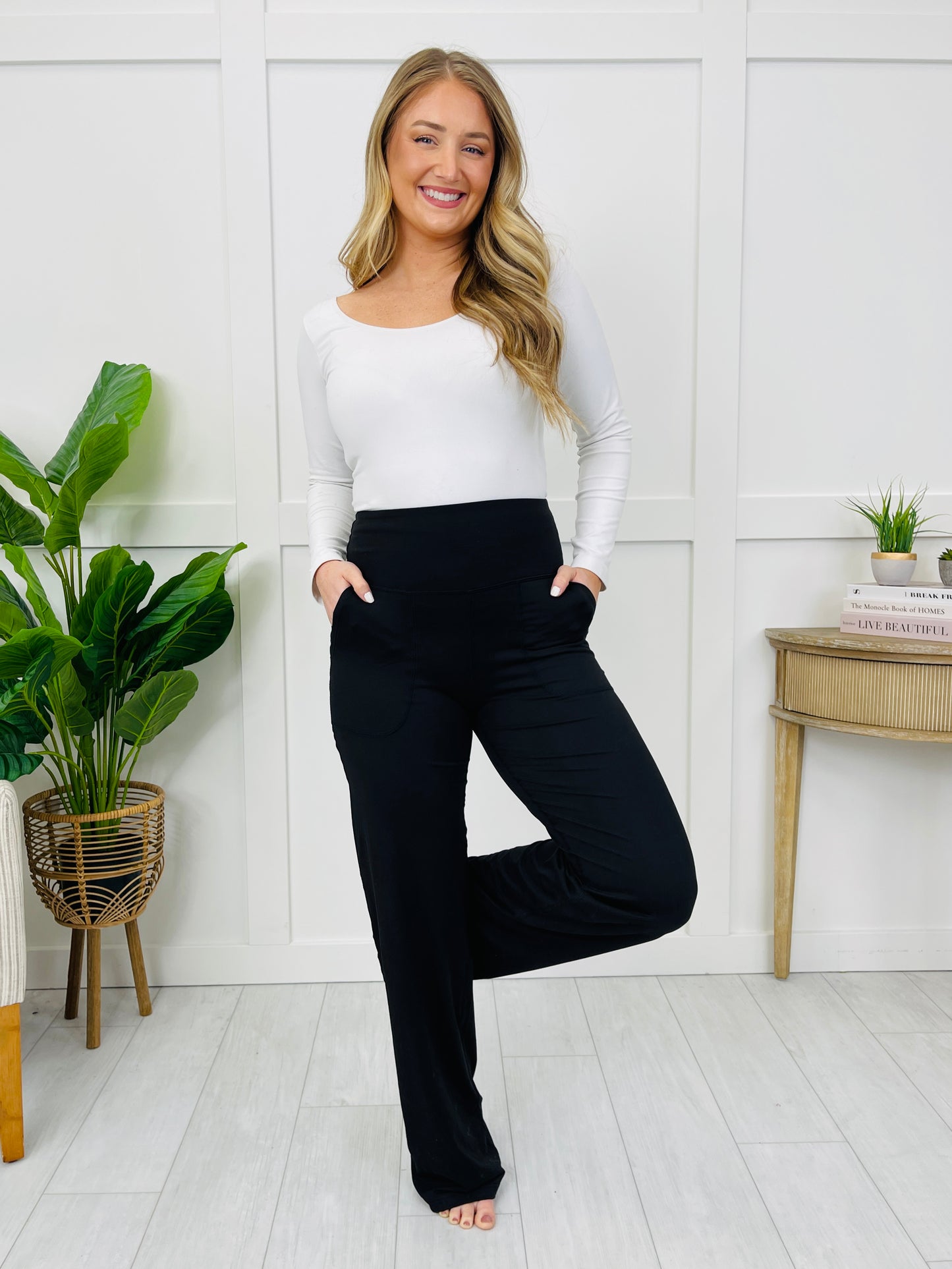 Weightless Words Bottoms In Black