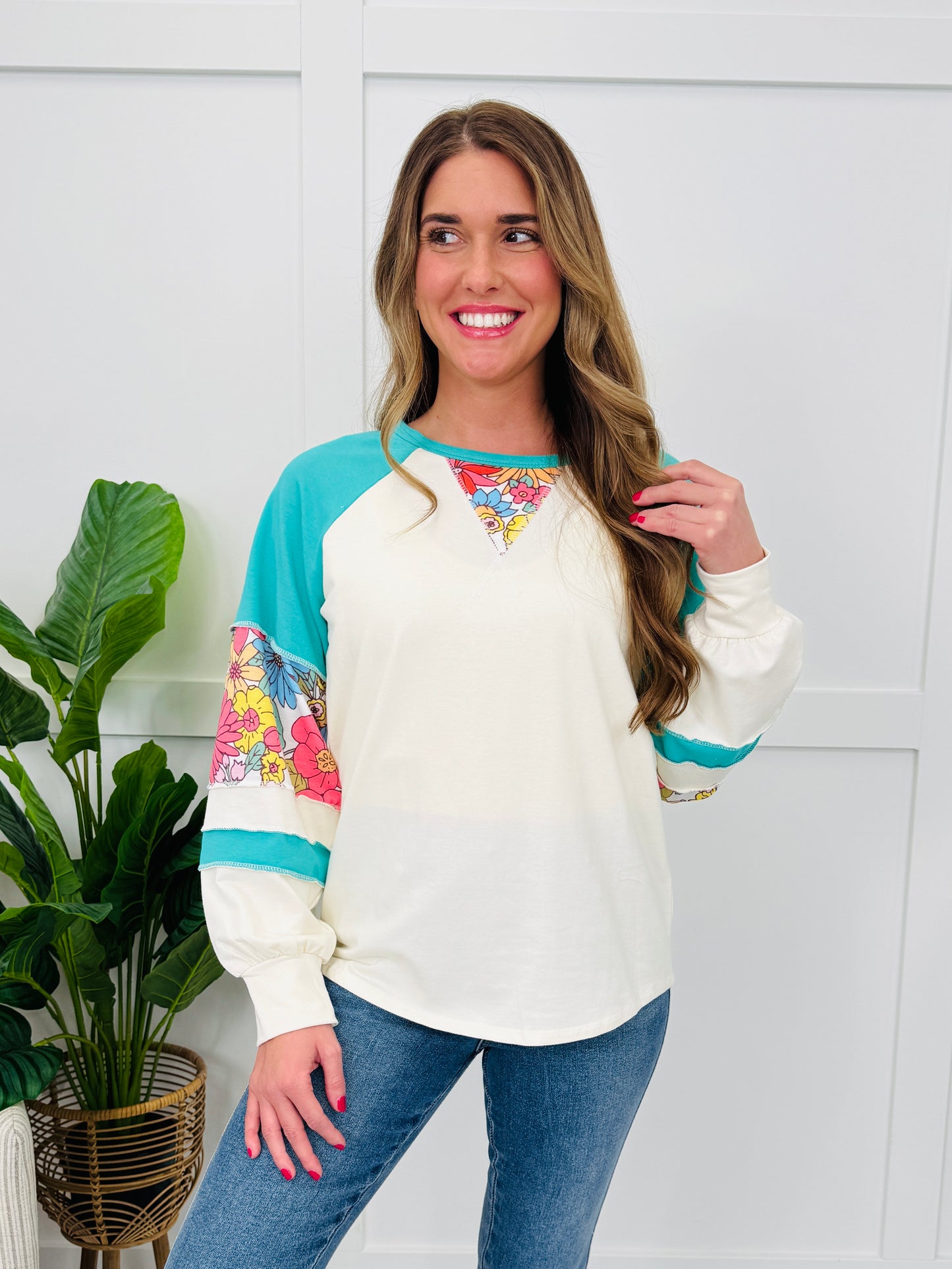 Groovy Petals Top In Mint