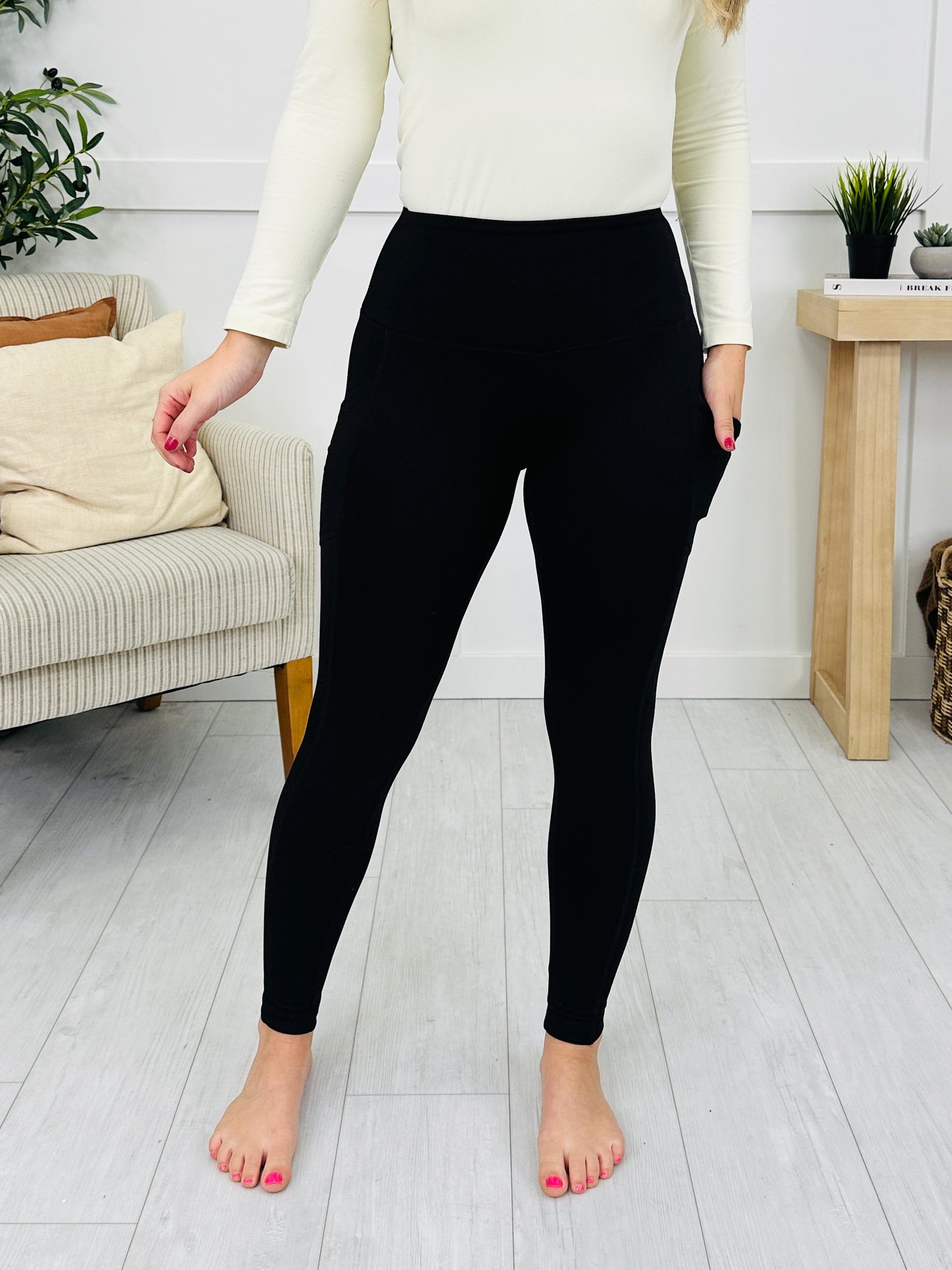 Nothing In The Way Leggings In Black