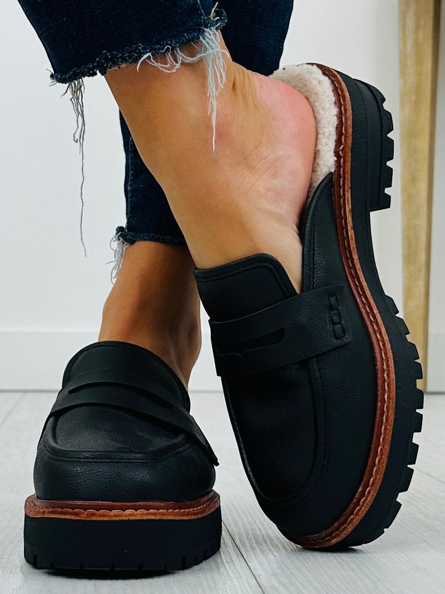 The Cozy Commander Mules in Black