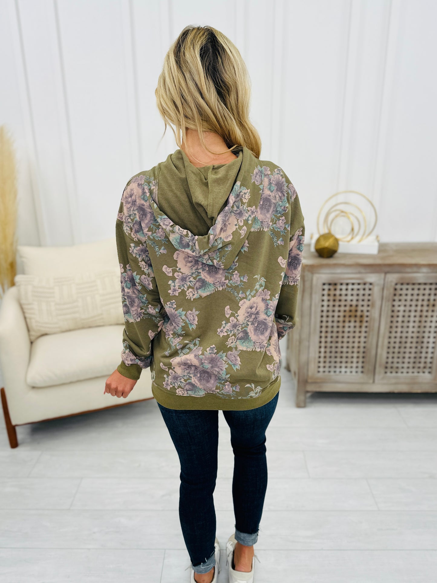 Living In A Floral Daydream Hoodie In Olive