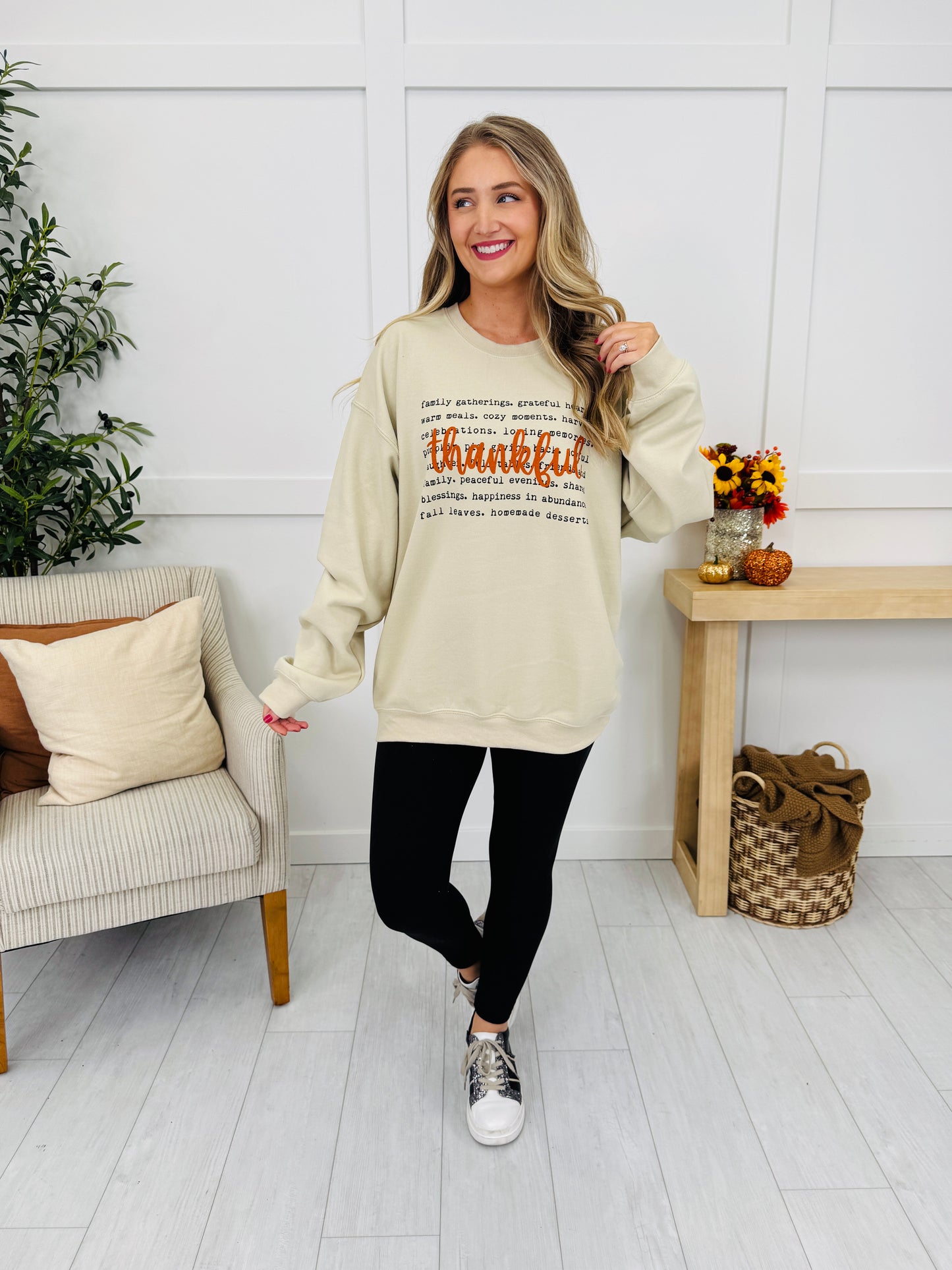 Thankful Graphic Crewneck Sweatshirt