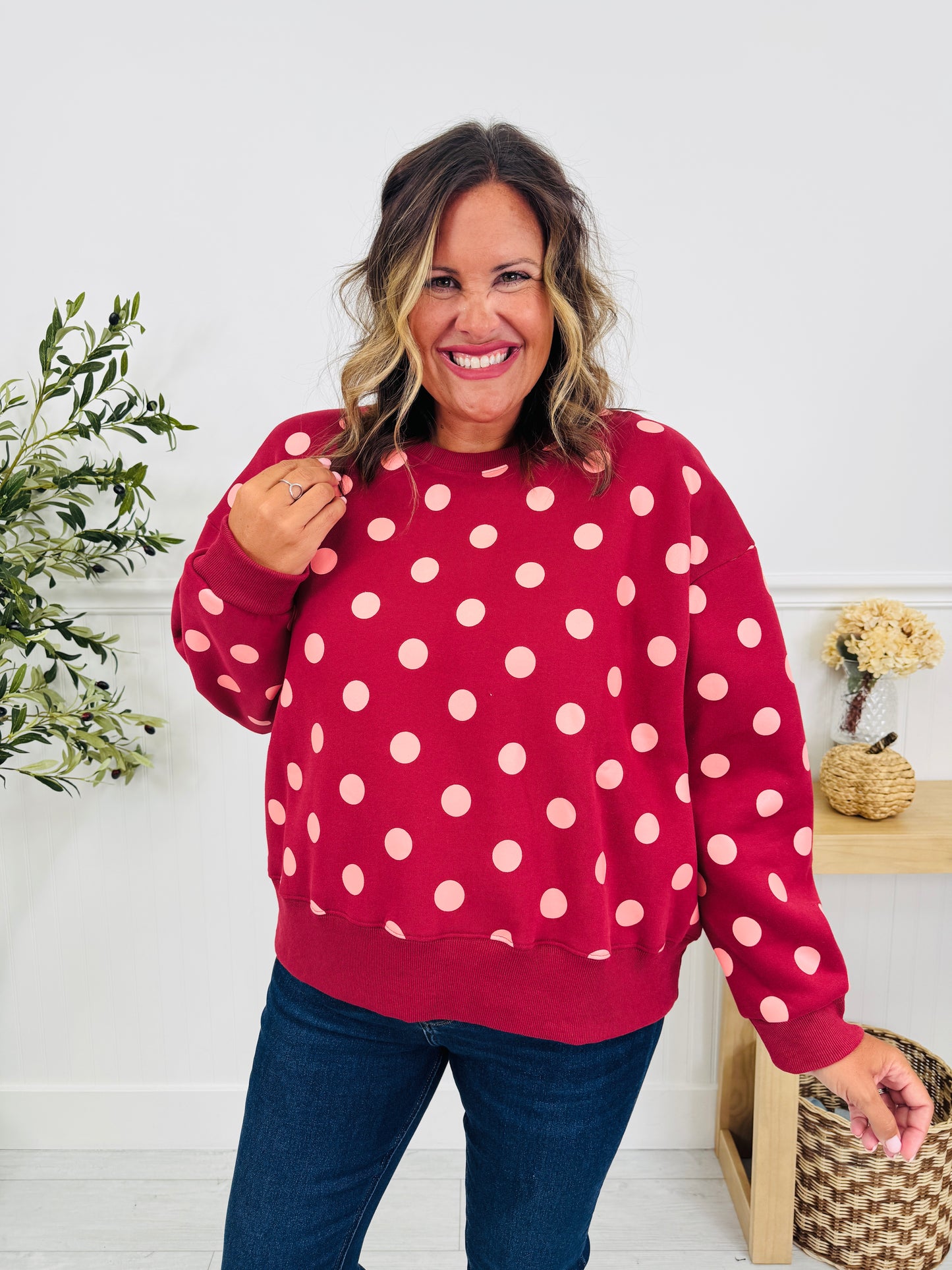 Dot Your Day Pullover In Wine