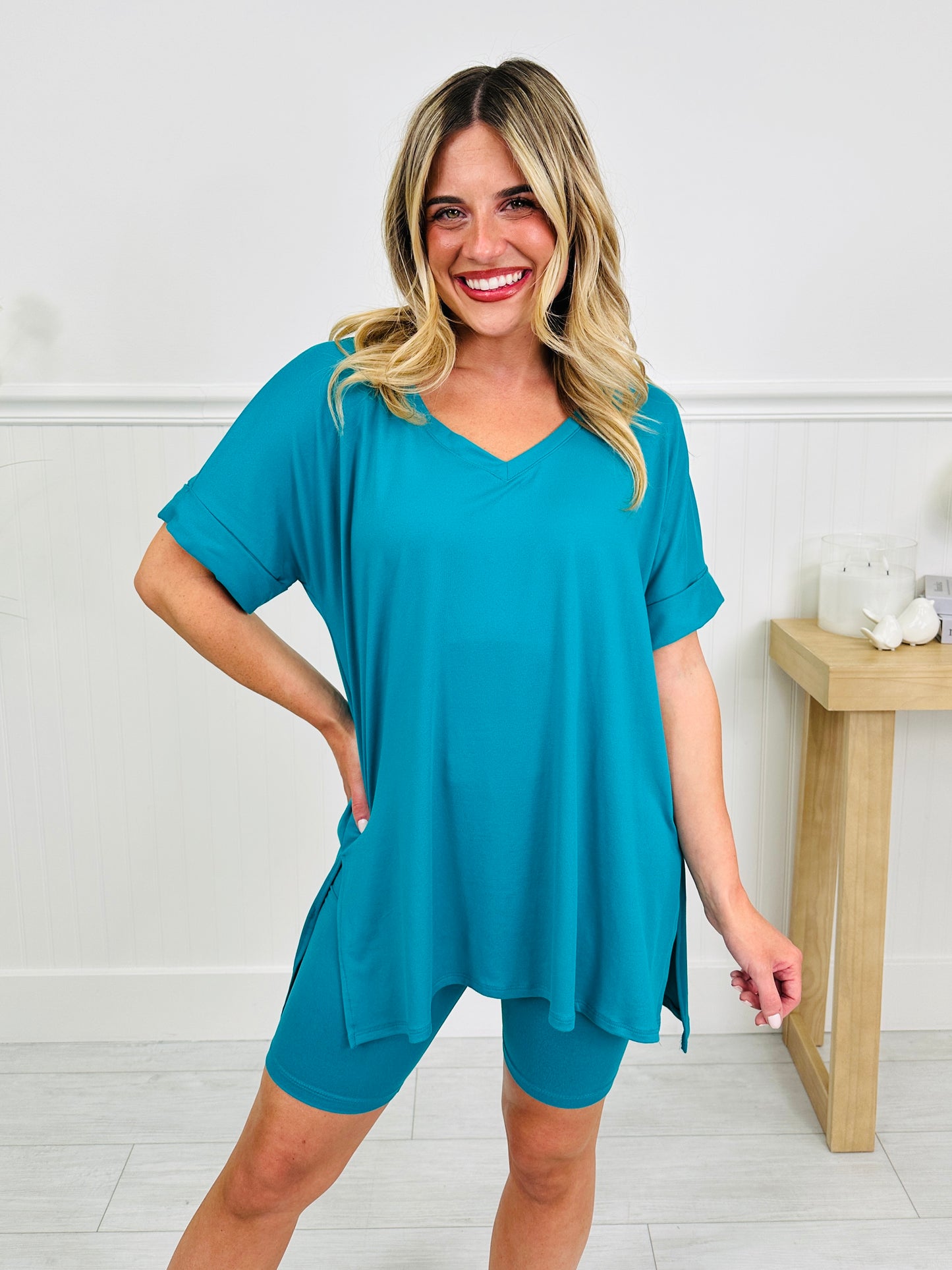 Set The Trend Set In Multiple Colors