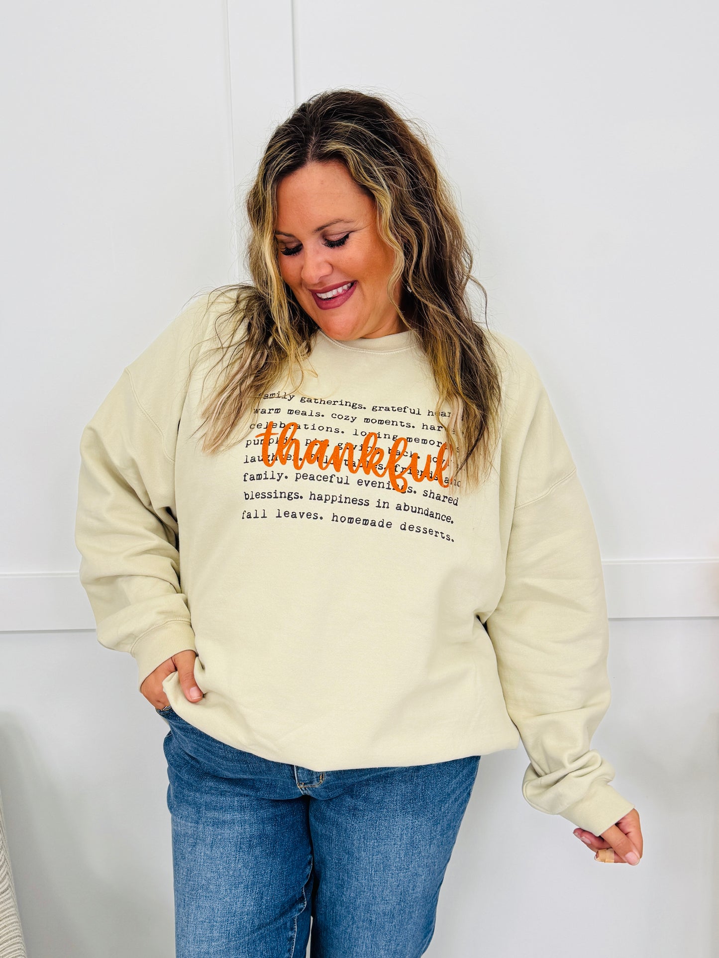 Thankful Graphic Crewneck Sweatshirt