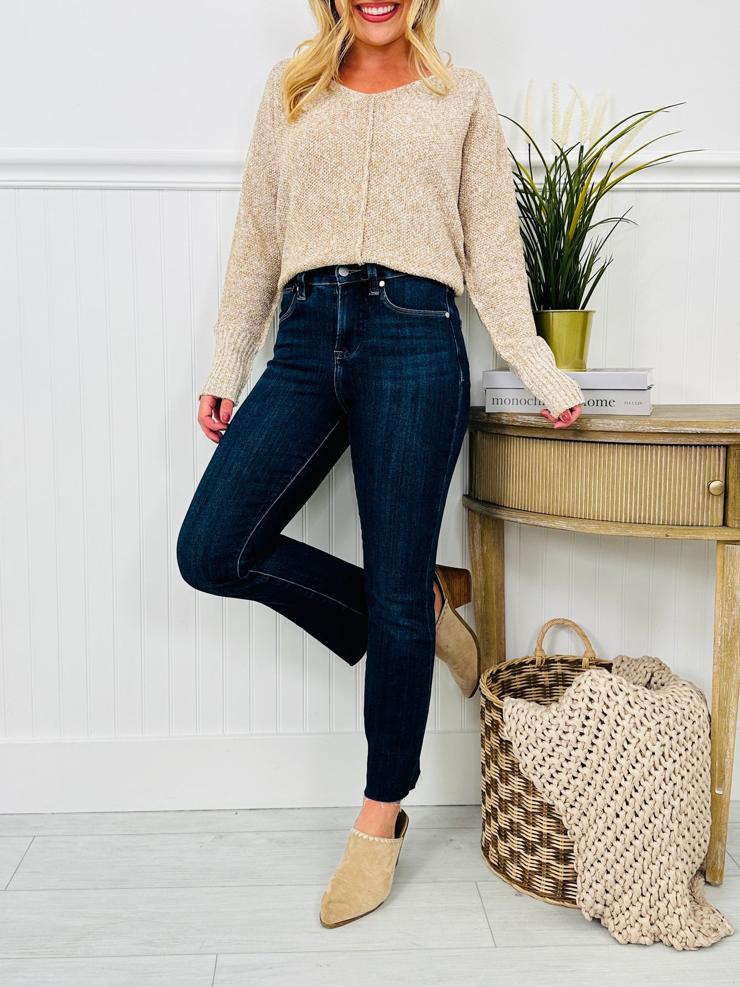 Feeling Fall Cropped Straight Tummy Control Jeans