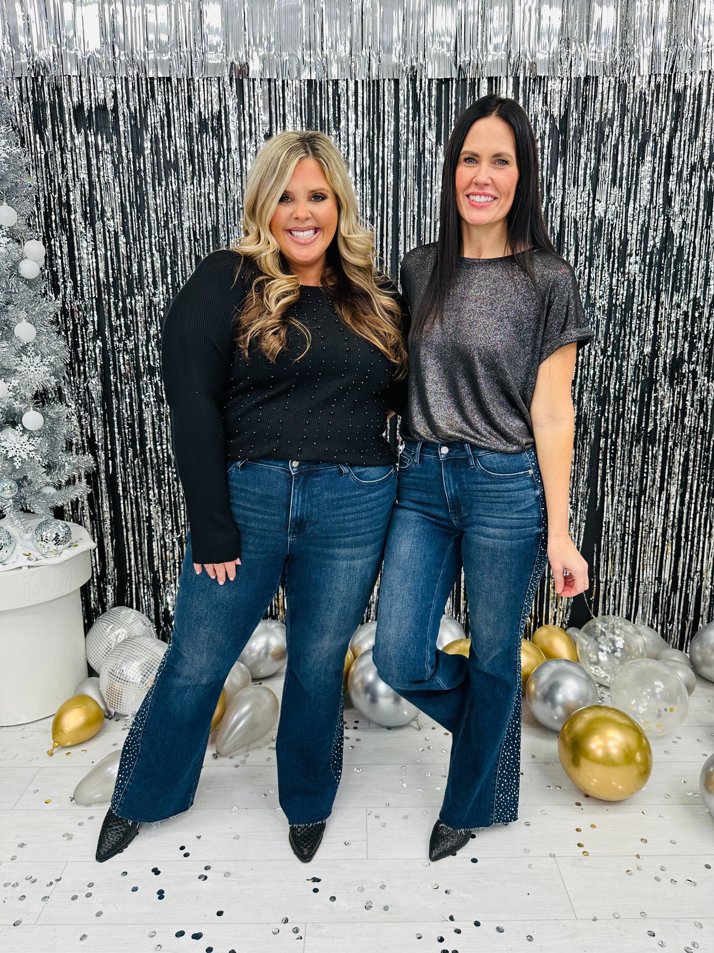 Judy Blue Dazzle Me Rhinestone Flare Jeans in Reg/Curvy