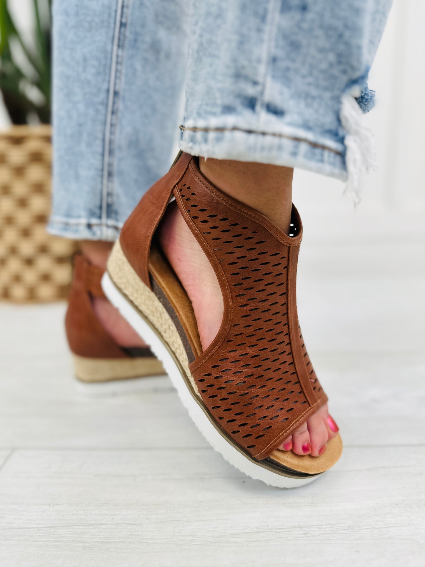 The Walk To Success Sandals In Cognac