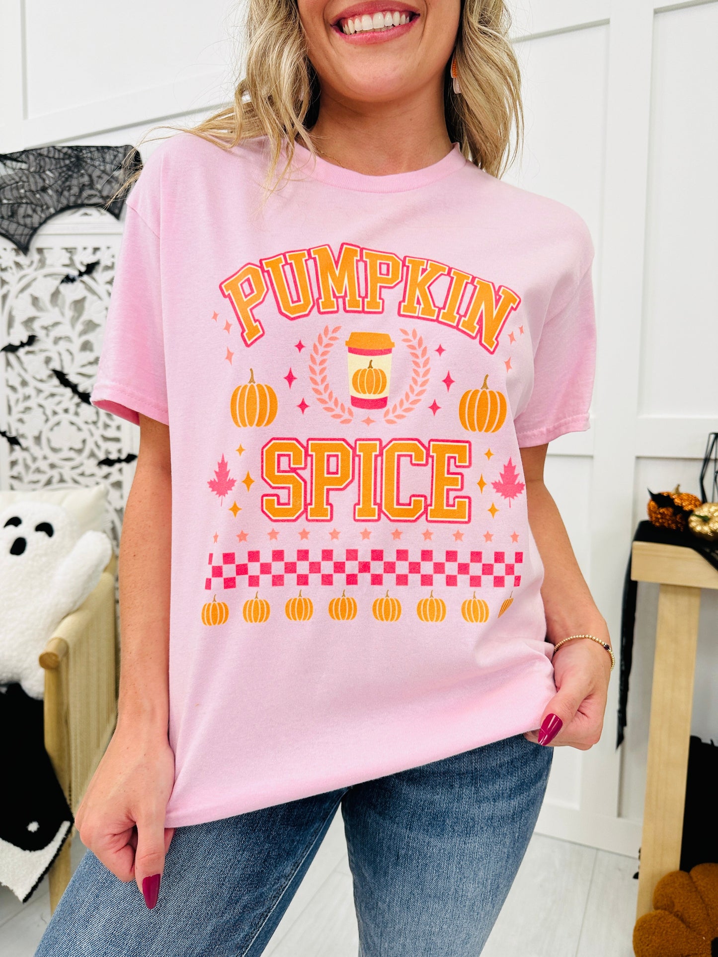 REG/CURVY Pumpkin Spice Season Graphic Tee