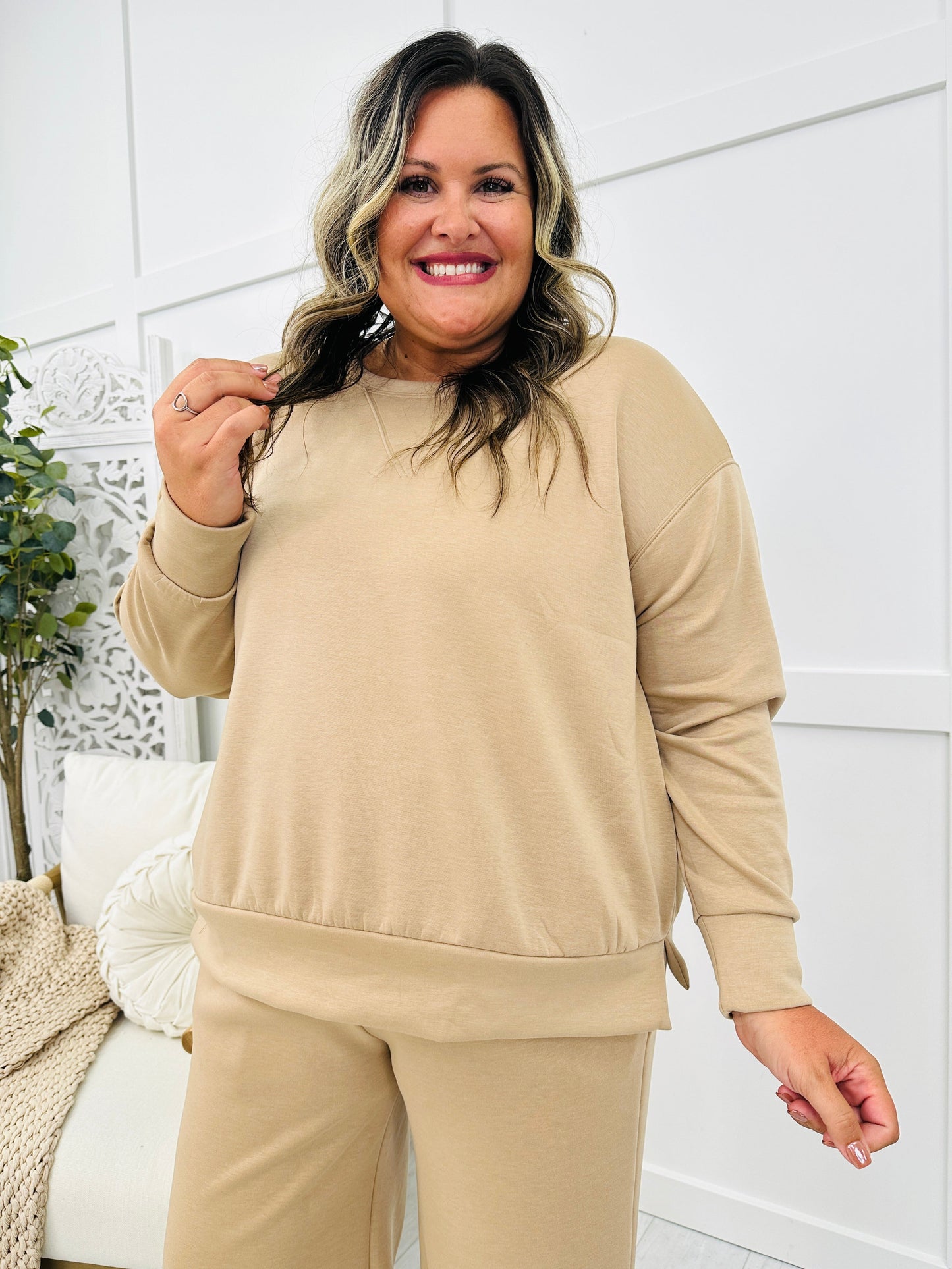 REG/CURVY On The Go Crewneck Pullover--Multiple Colors