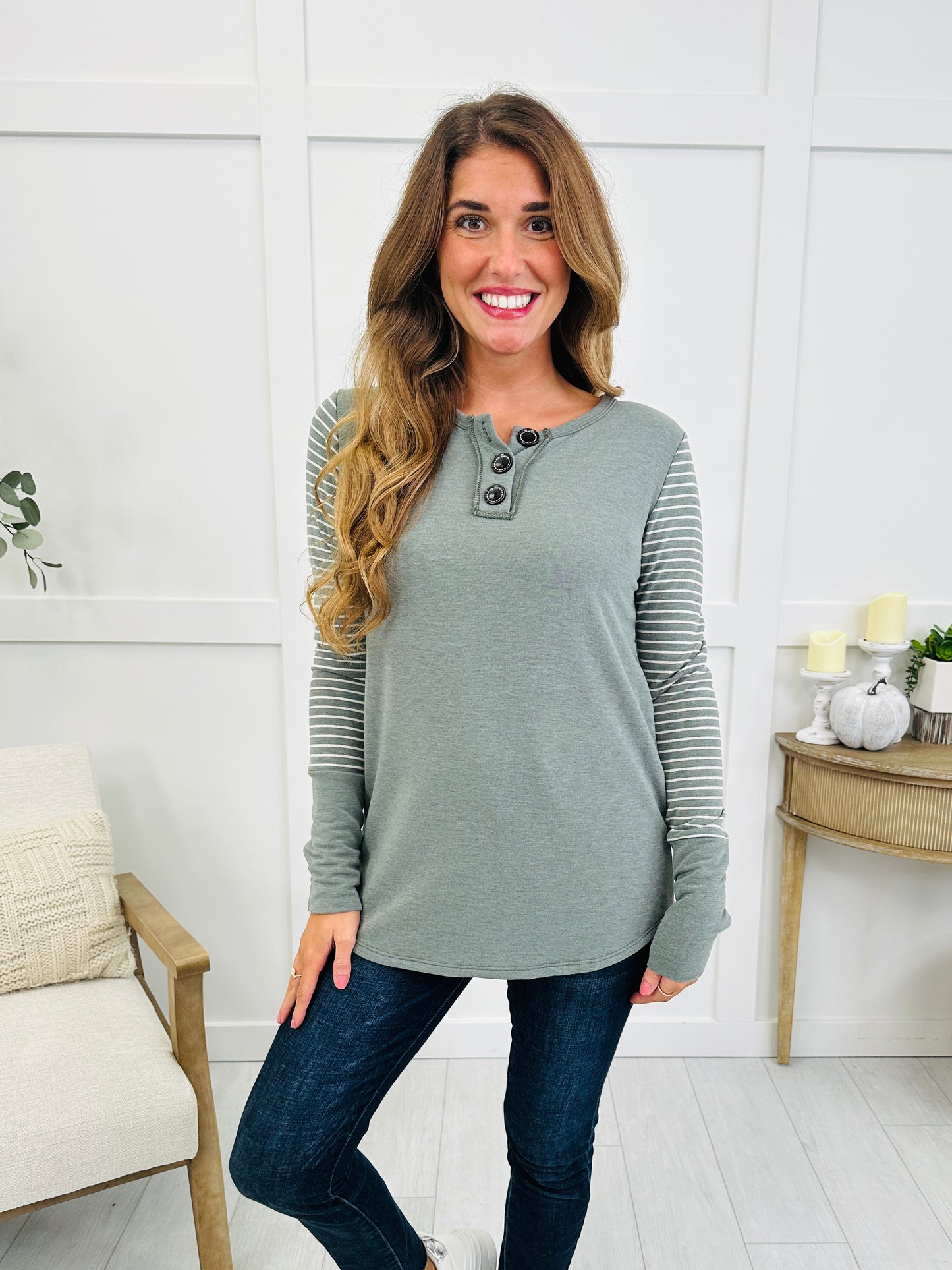 Modern Minimal Top In Multiple Colors