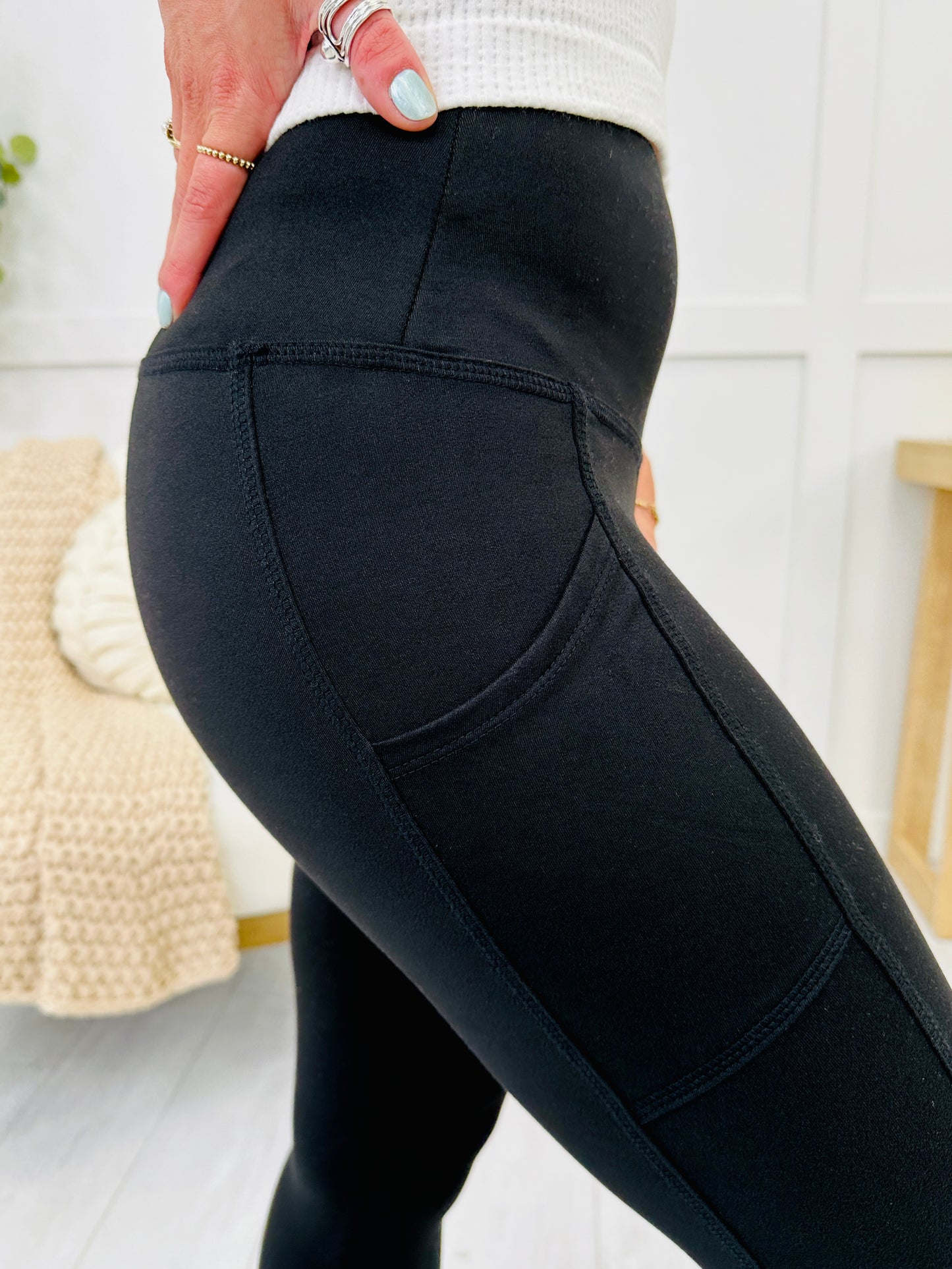 DOORBUSTER! REG/CURVY Blackout Bliss Leggings